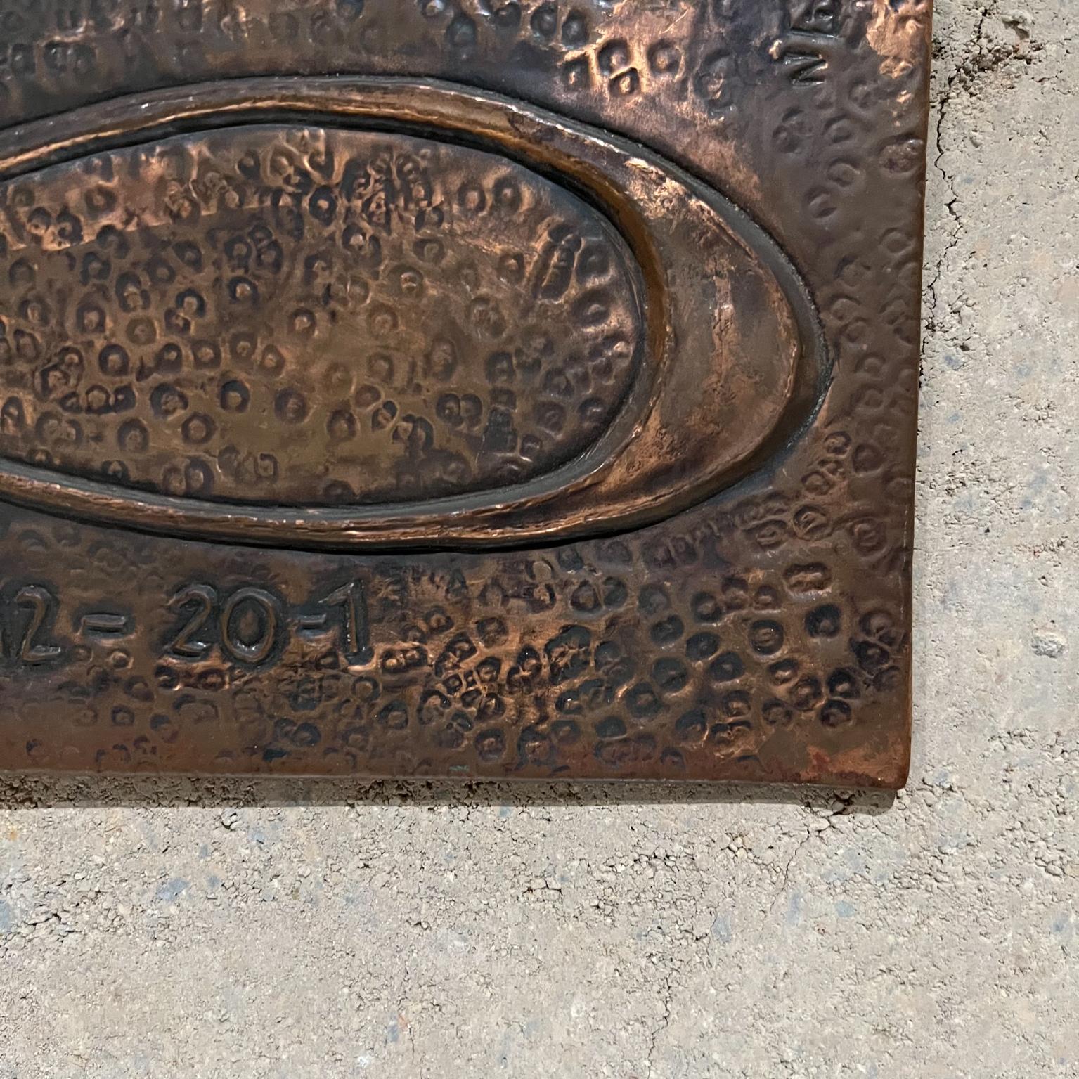 Fine XX secolo Metal Art astratto degli anni '80 con smalto di rame martellato firmato