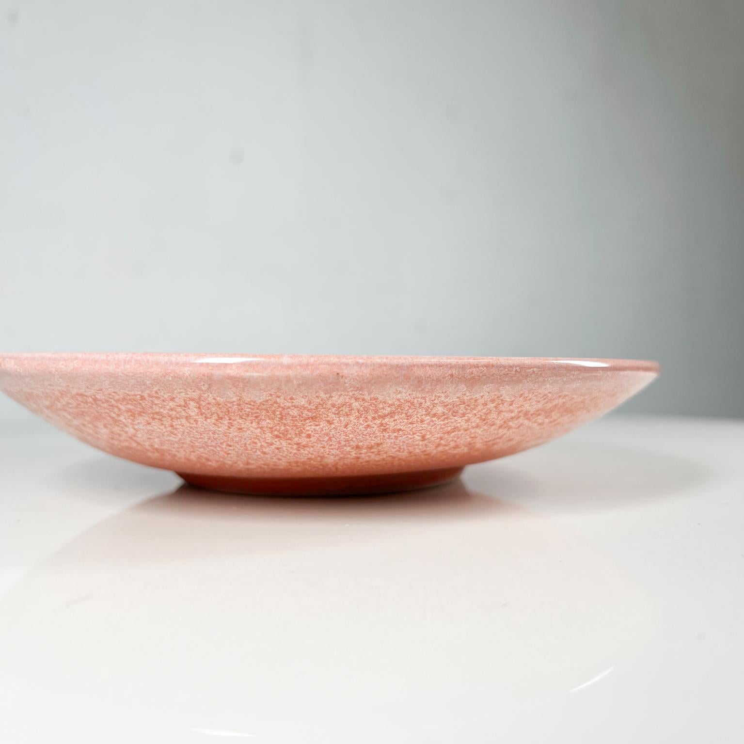 1980s Modern Abstract Pink Splatter Decorative Dish Stoneware Pottery Plate For Sale 2