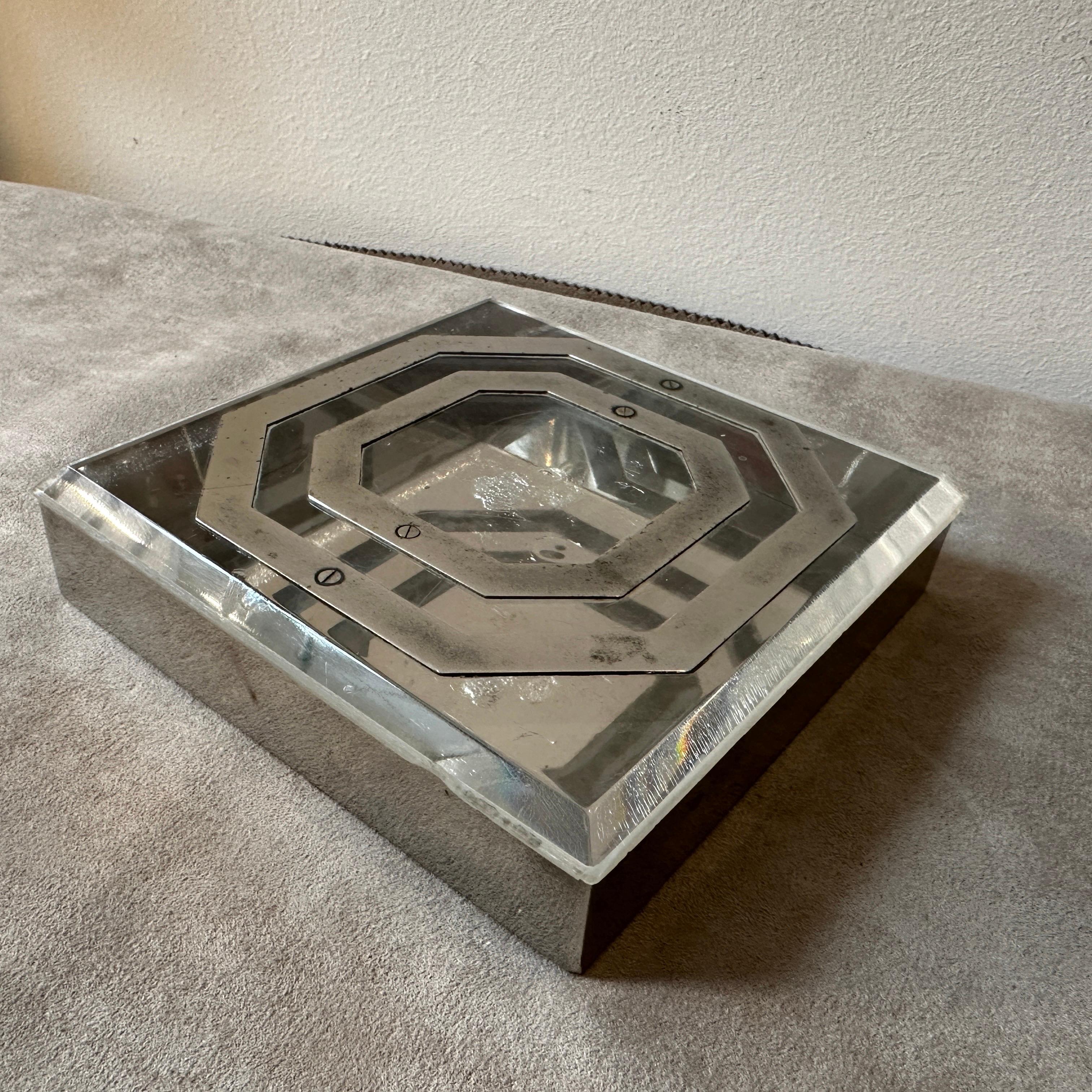1980s Modern Clear Plexiglass and Silver Plate Italian Design Square Box For Sale 7
