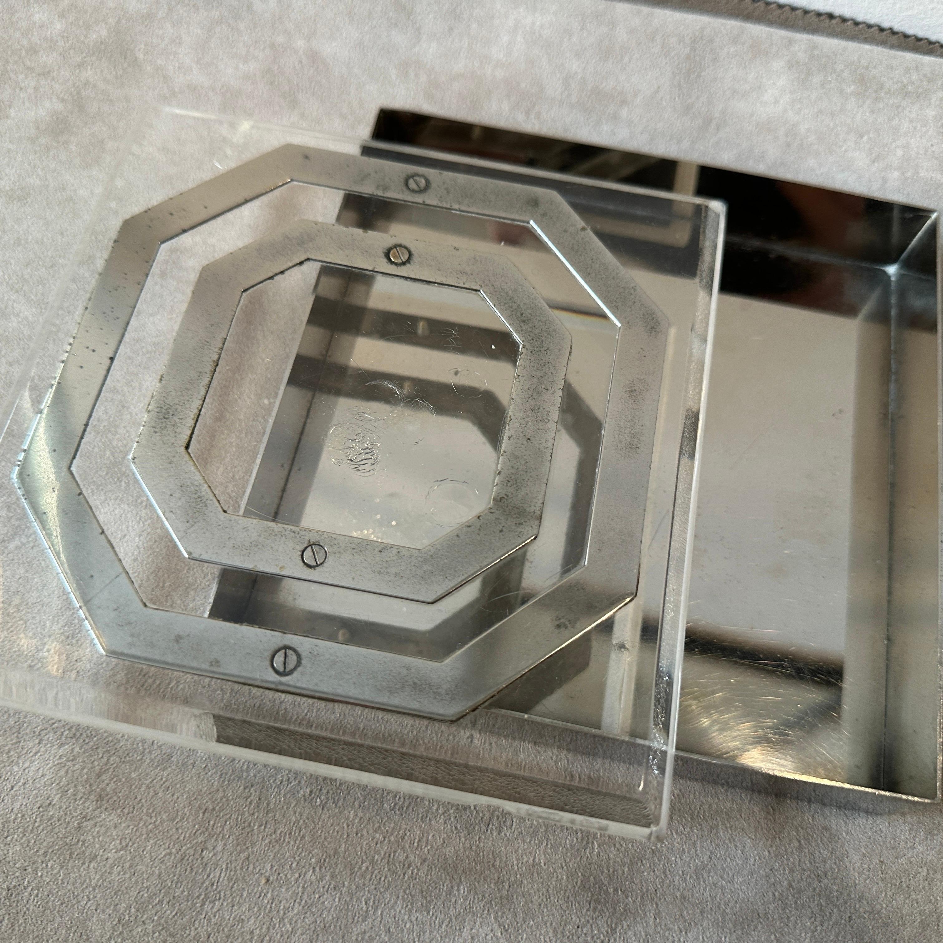 20th Century 1980s Modern Clear Plexiglass and Silver Plate Italian Design Square Box For Sale