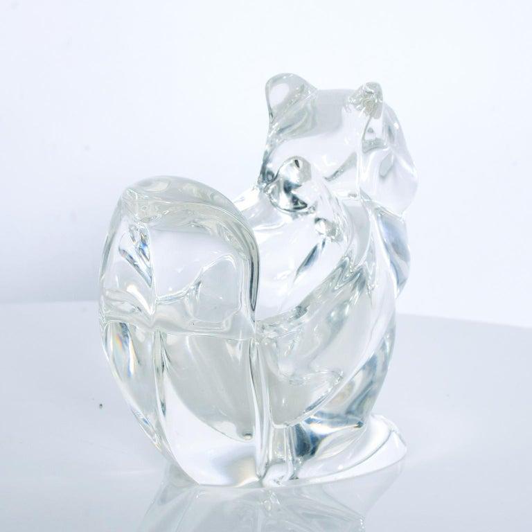 Modern glass squirrel figurine candy dish.
Has open top pocket- pouch for storing the goods. Styled after Lalique.
Simply adorable!
Measures: 5.5 x 7.25 D x 3 W 
Original unrestored vintage condition.
Please refer to images.






