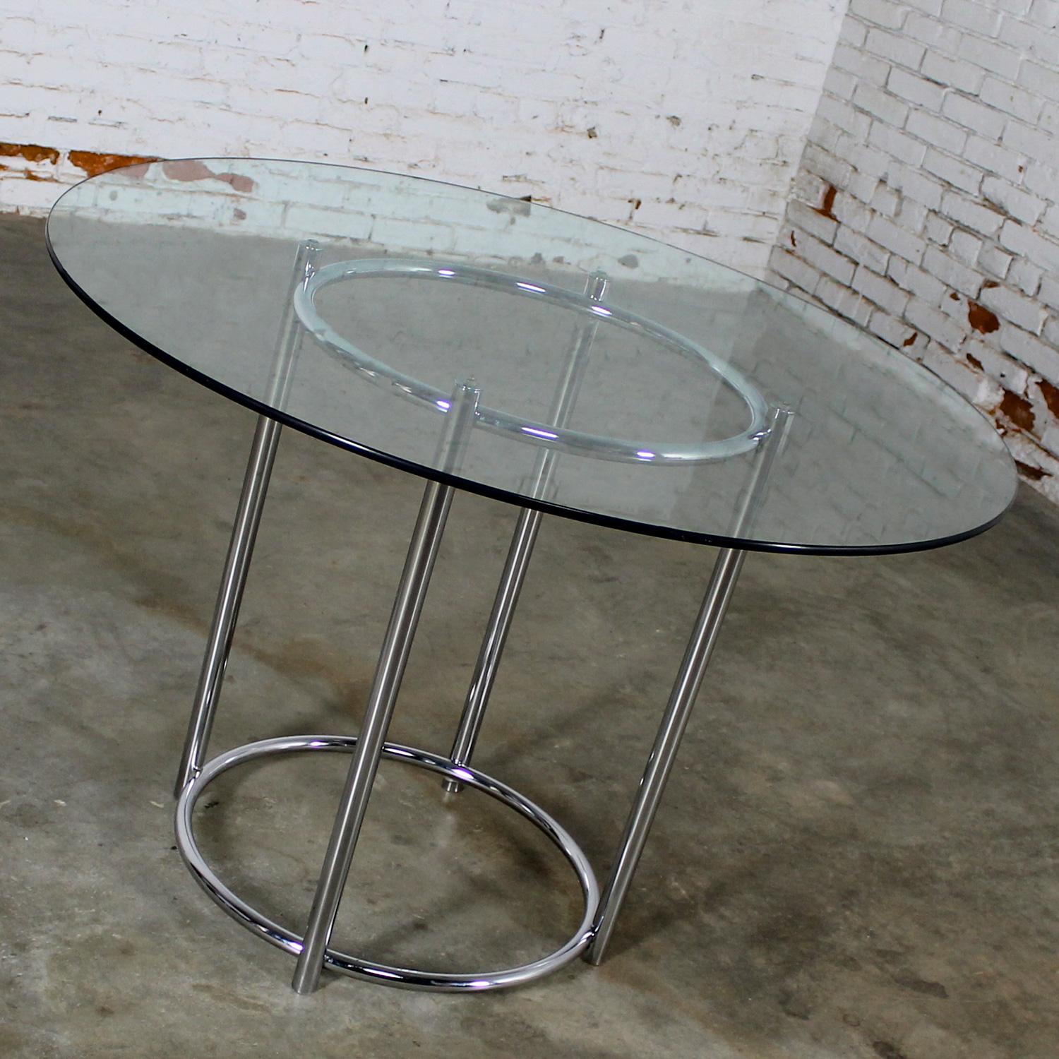 20th Century 1980’s Modern Daystrom Dinette or Dining Table Chrome Frame & Round Glass Top