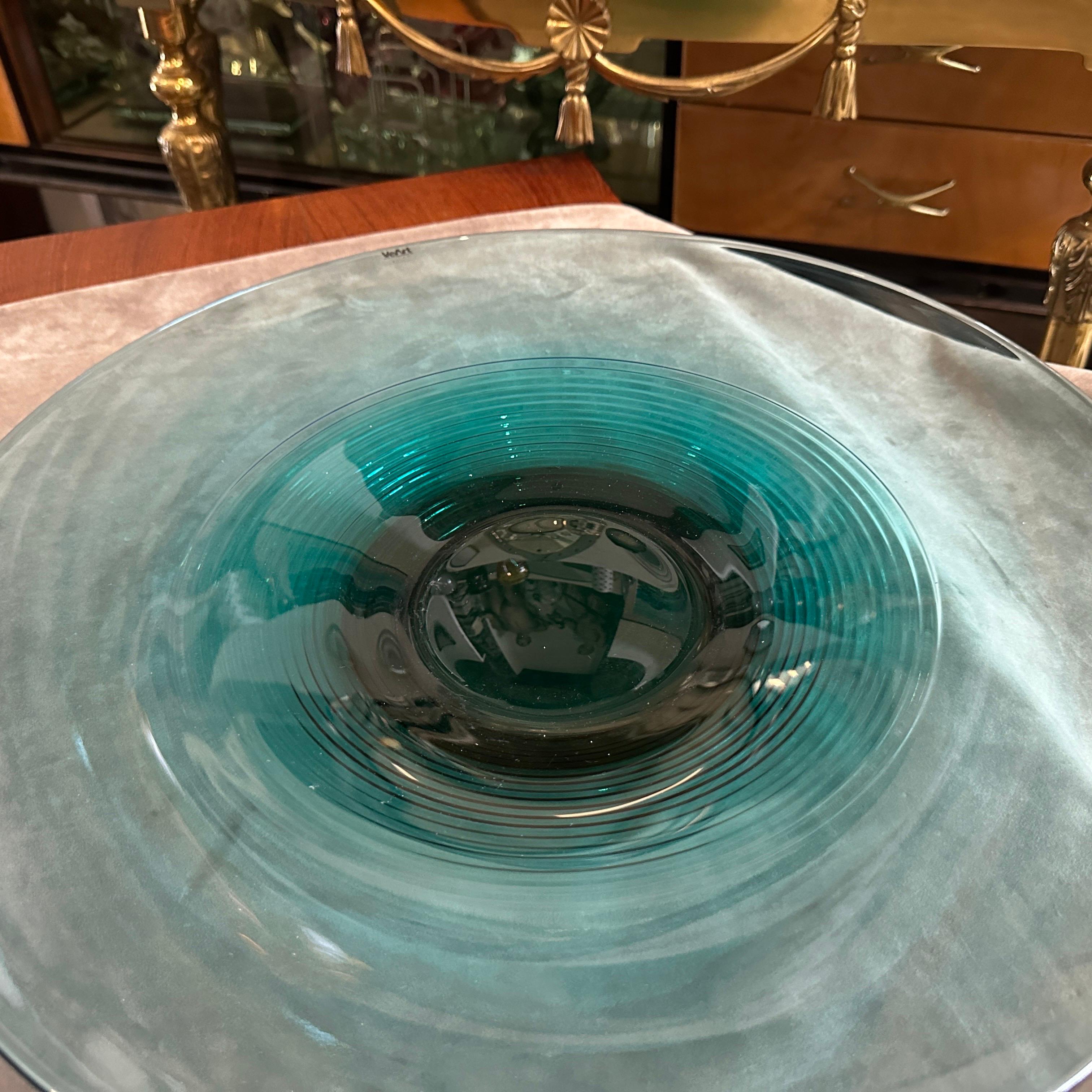 Vetro di Murano Centrotavola rotondo moderno degli anni '80 in vetro di Murano verde e nero di VeArt in vendita