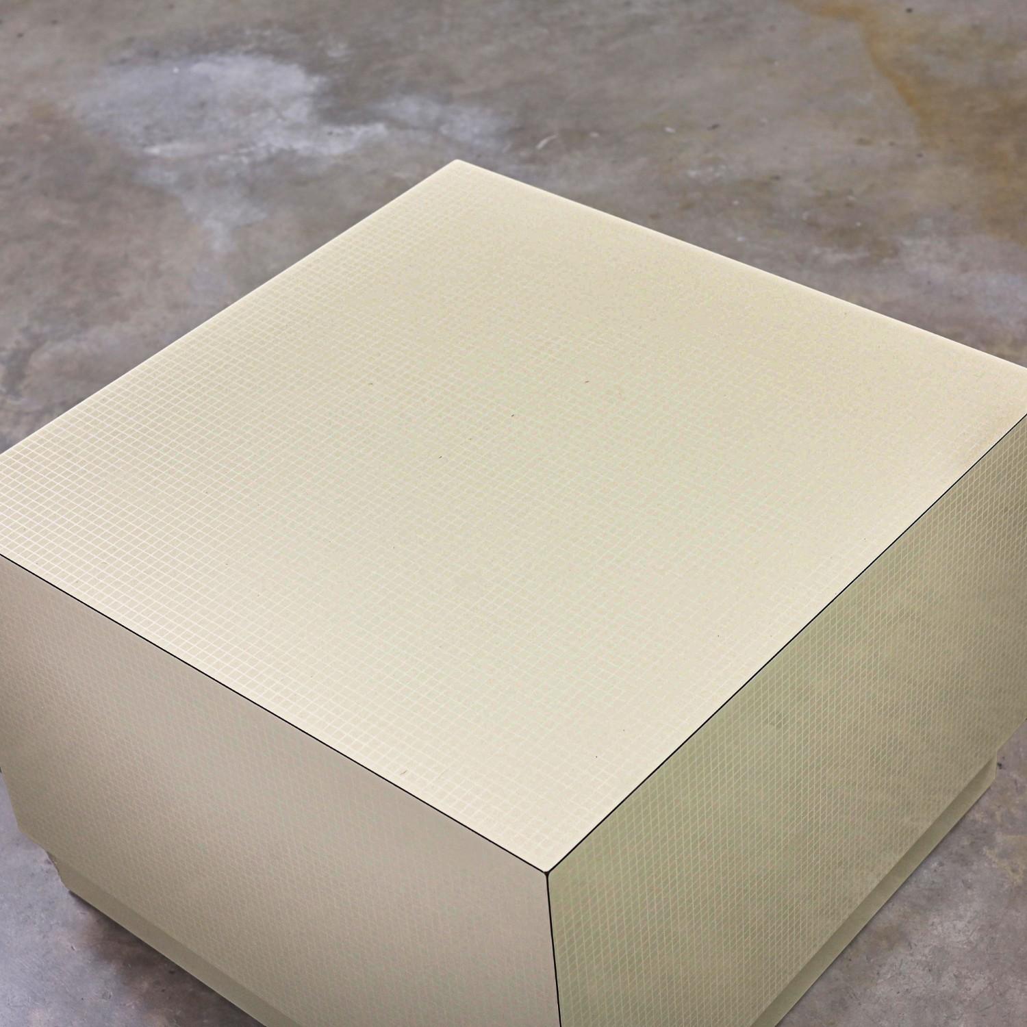 1980s Modern Laminate Cube End Table Style of Milo Baughman for Thayer Coggin For Sale 1