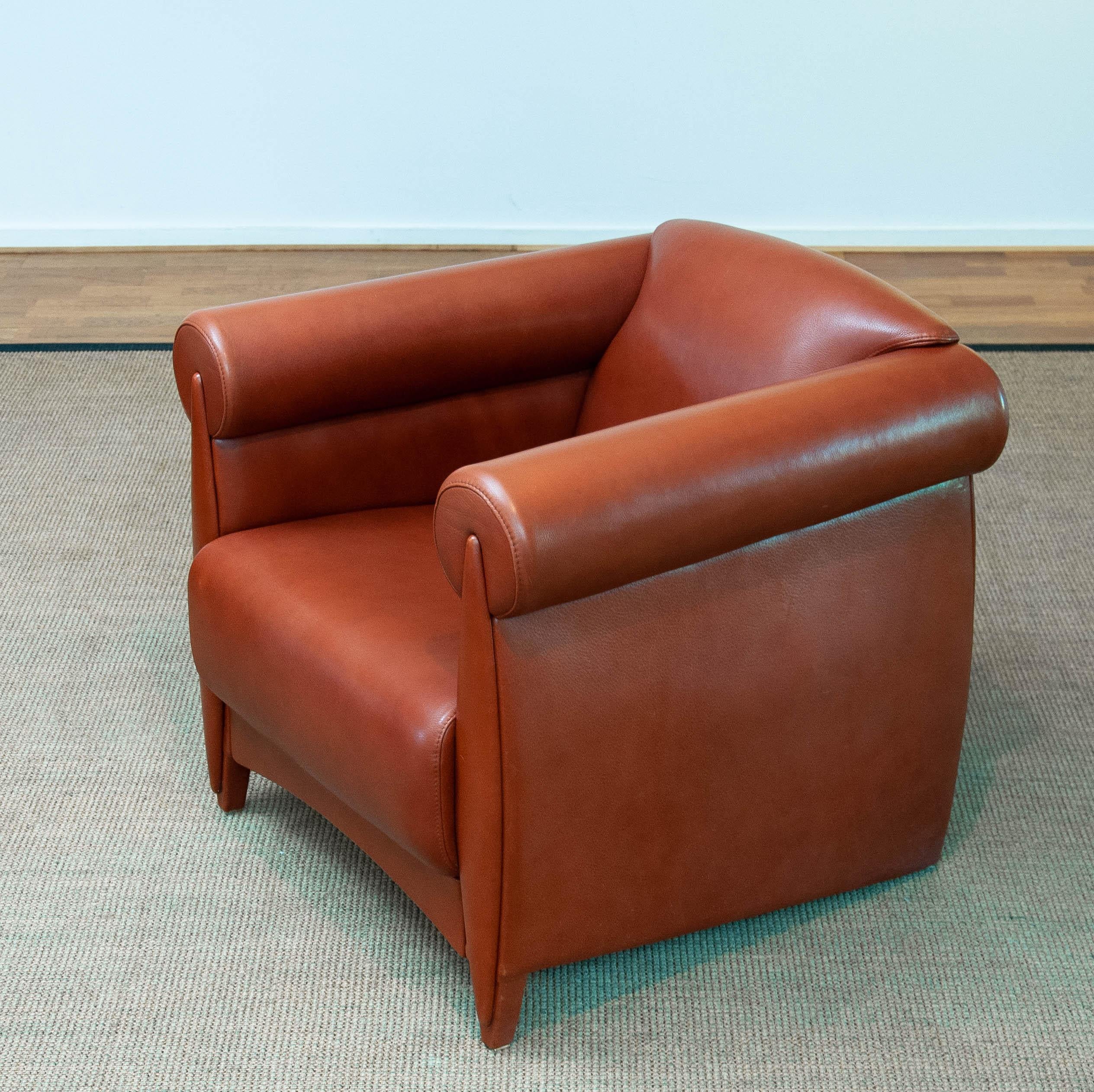Sehr exklusive und seltene Loungesessel / Clubsessel des dänischen Designers Klaus Wettergren in limitierter Stückzahl und nur auf besonderen Wunsch durch selektive Bestellungen gebaut.
Dieser Stuhl wird in einem sehr hohen Standard gebaut und nur