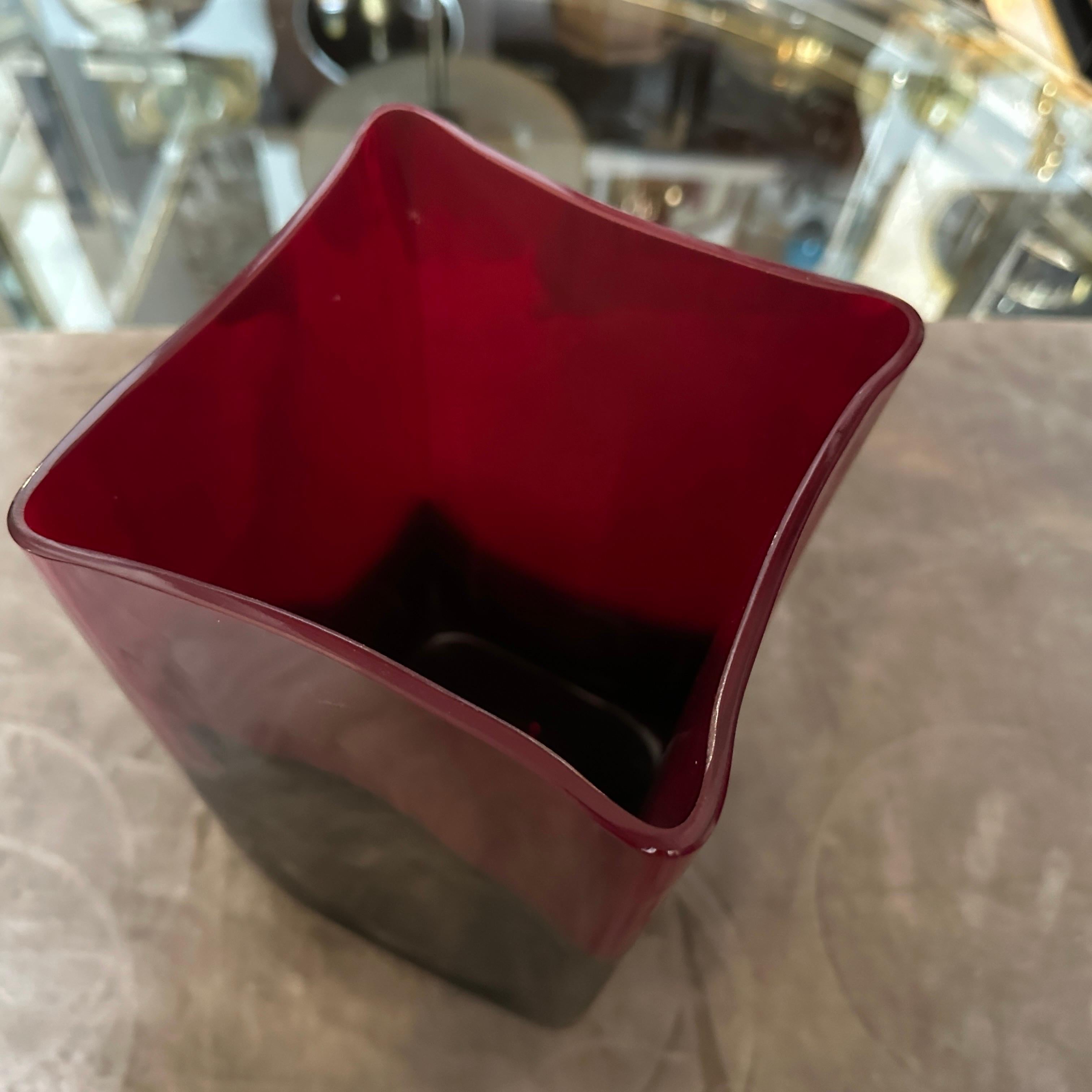 Vaso moderno anni '80 in vetro di Murano rosso e nero di Carlo Moretti in vendita 5