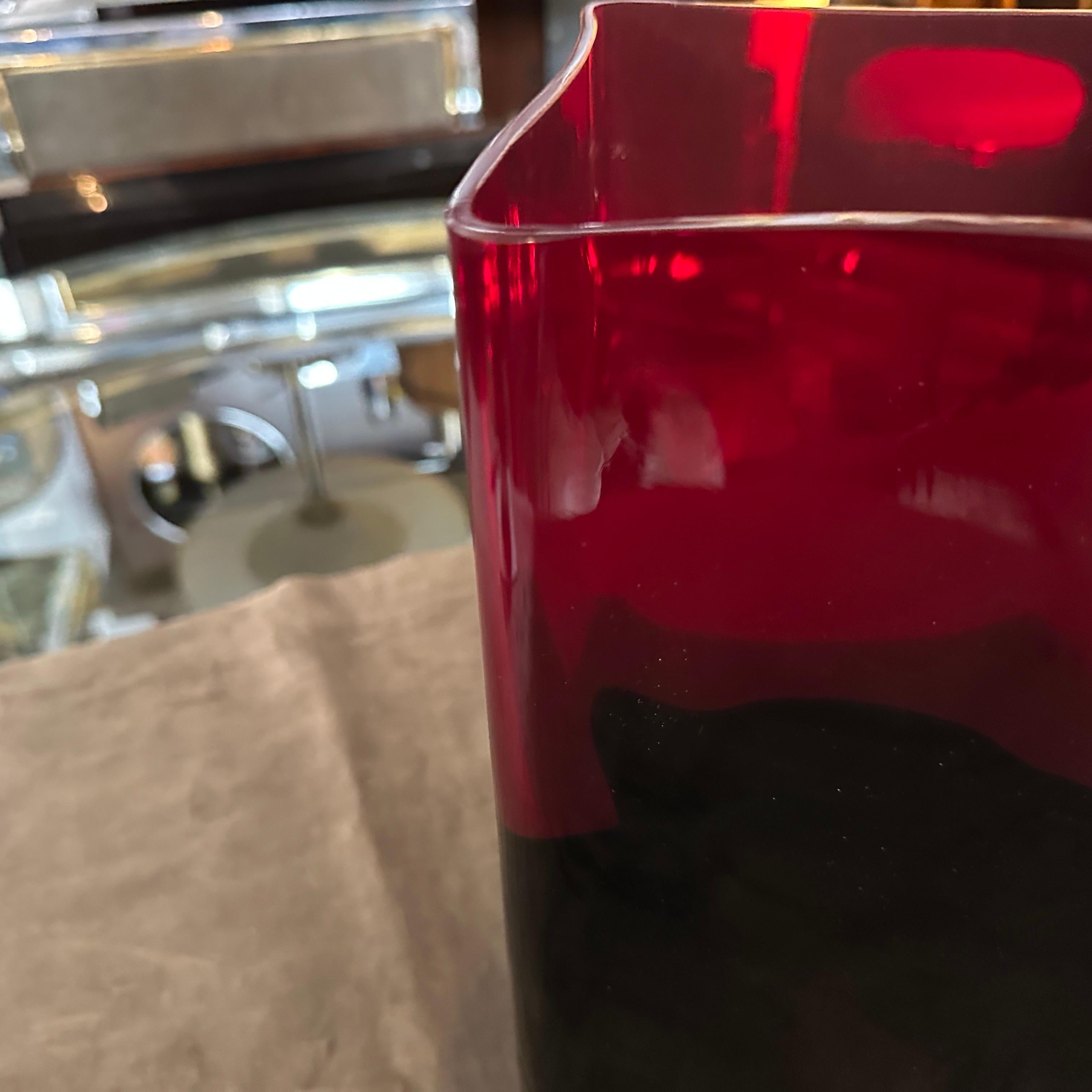 XX secolo Vaso moderno anni '80 in vetro di Murano rosso e nero di Carlo Moretti in vendita