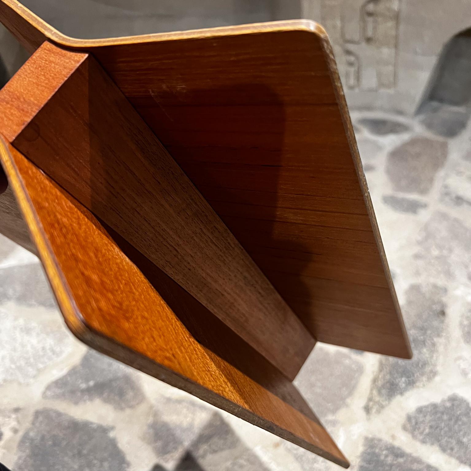 1980s Modern Sculptural Teak Magazine Rack after Alvar Aalto For Sale 6