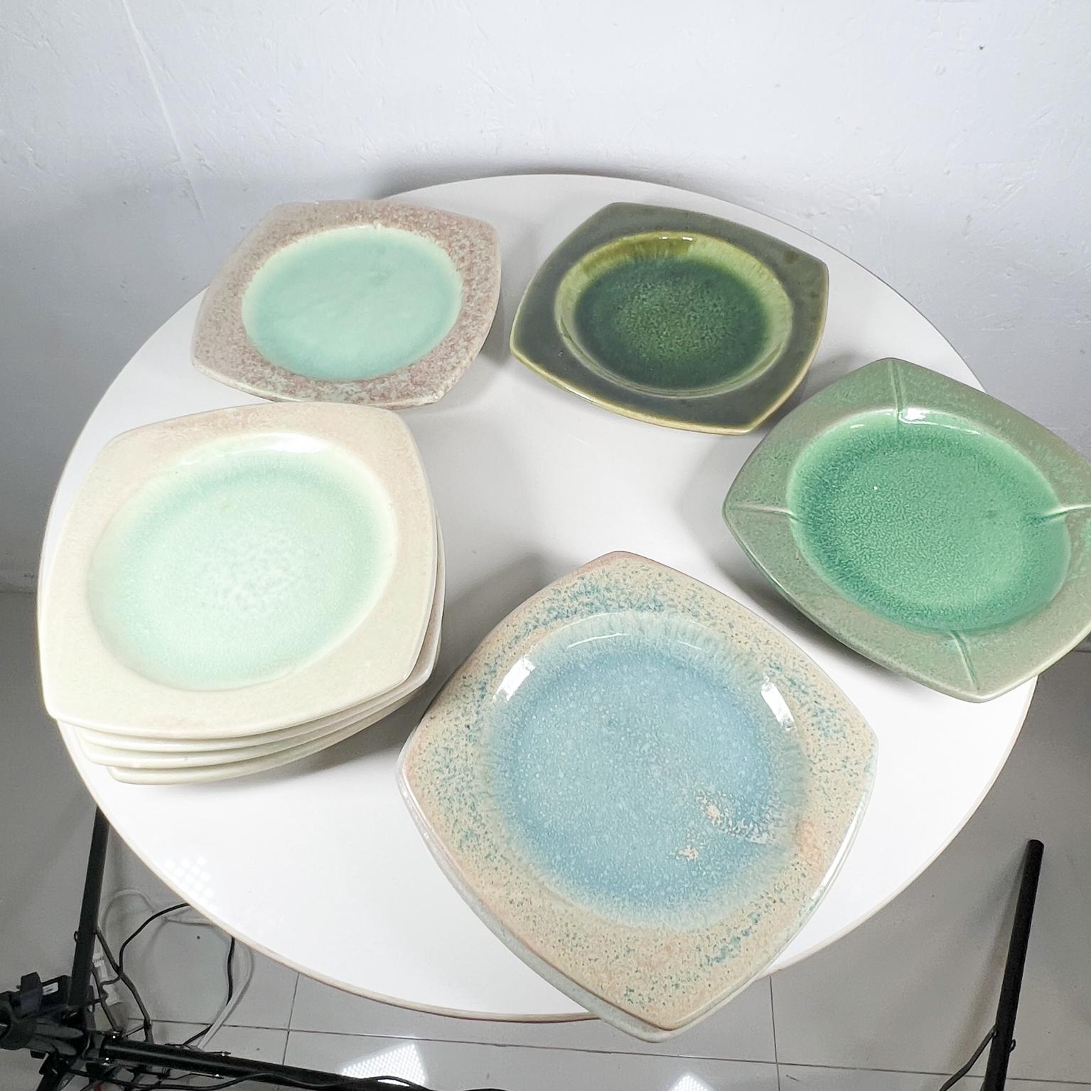 1980s Modern Set of Nine Square Plates Sculptural Art Pottery In Good Condition For Sale In Chula Vista, CA