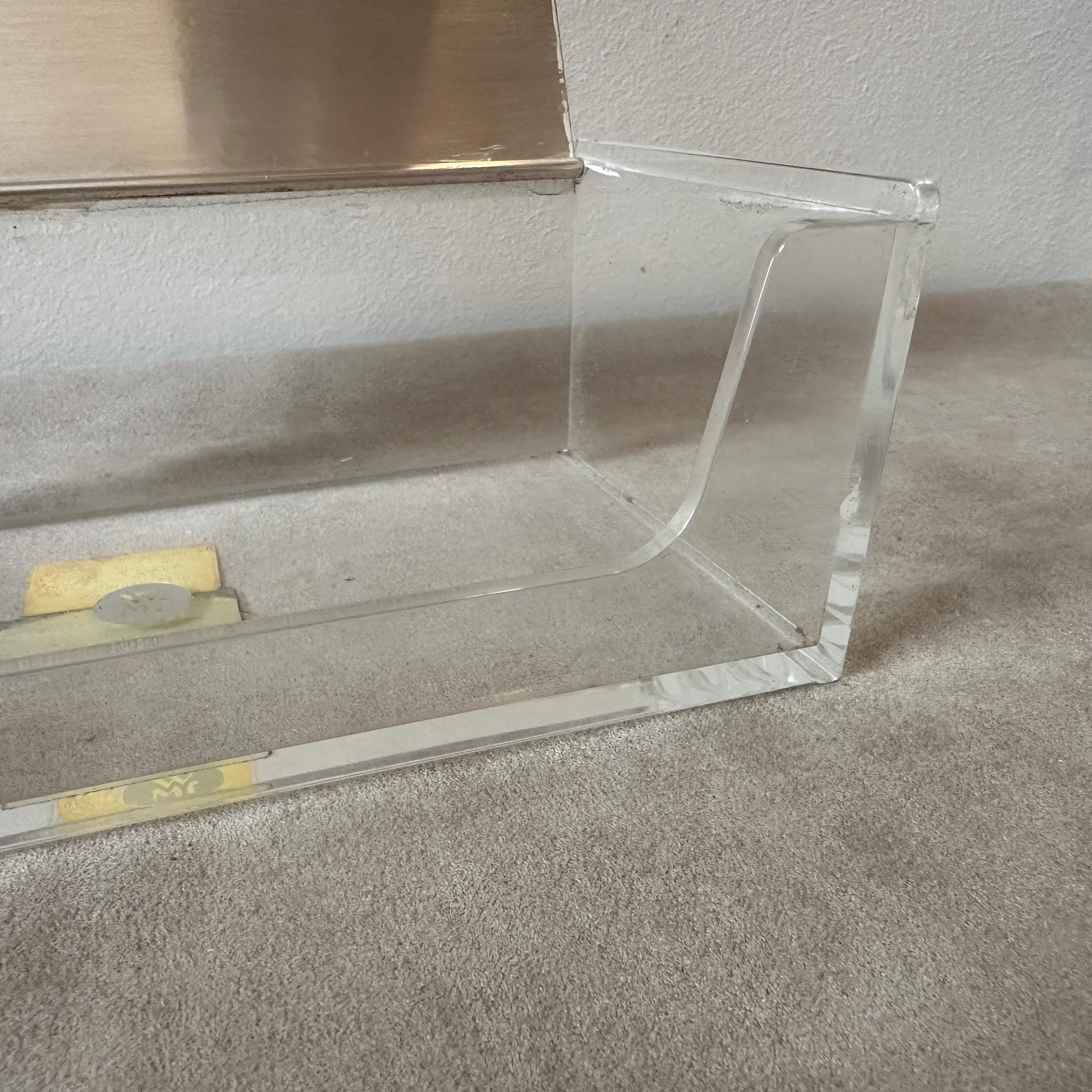 Placcato argento Scatola di vanità tedesca rettangolare moderna degli anni '80 placcata in argento e plexiglass in vendita