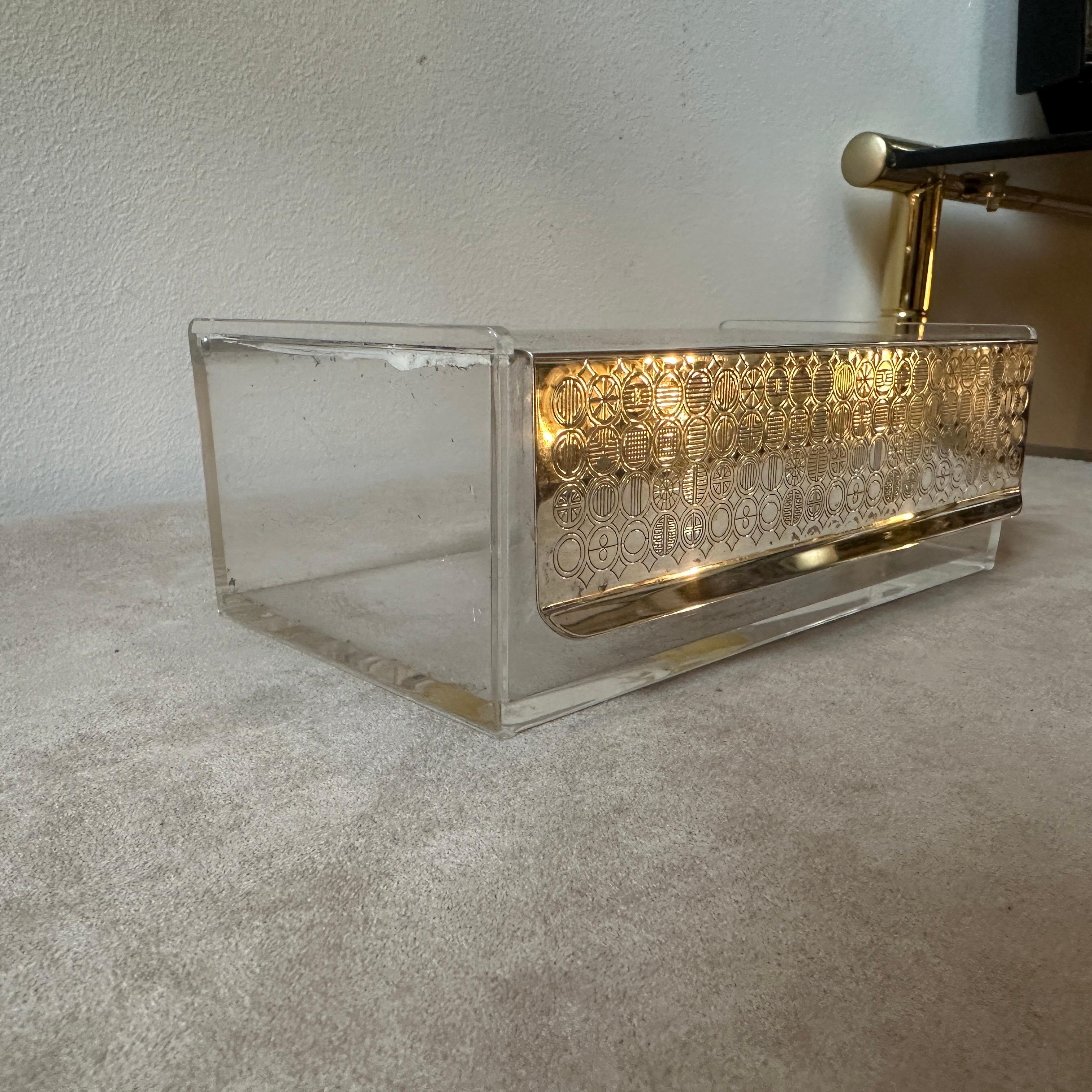 Scatola di vanità tedesca rettangolare moderna degli anni '80 placcata in argento e plexiglass in vendita 1