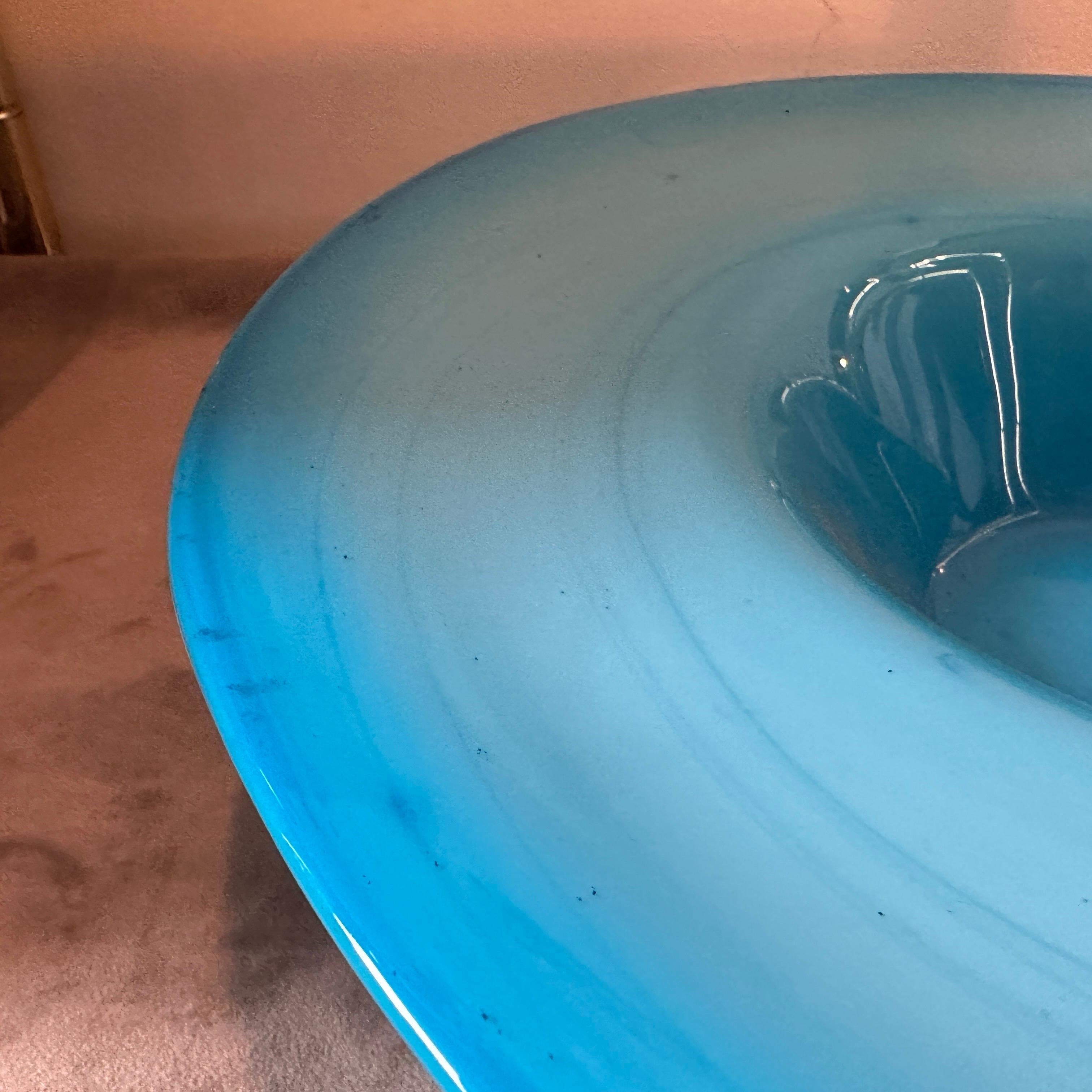 1980s Modern Turquoise and White Murano Glass Round Centerpiece For Sale 2