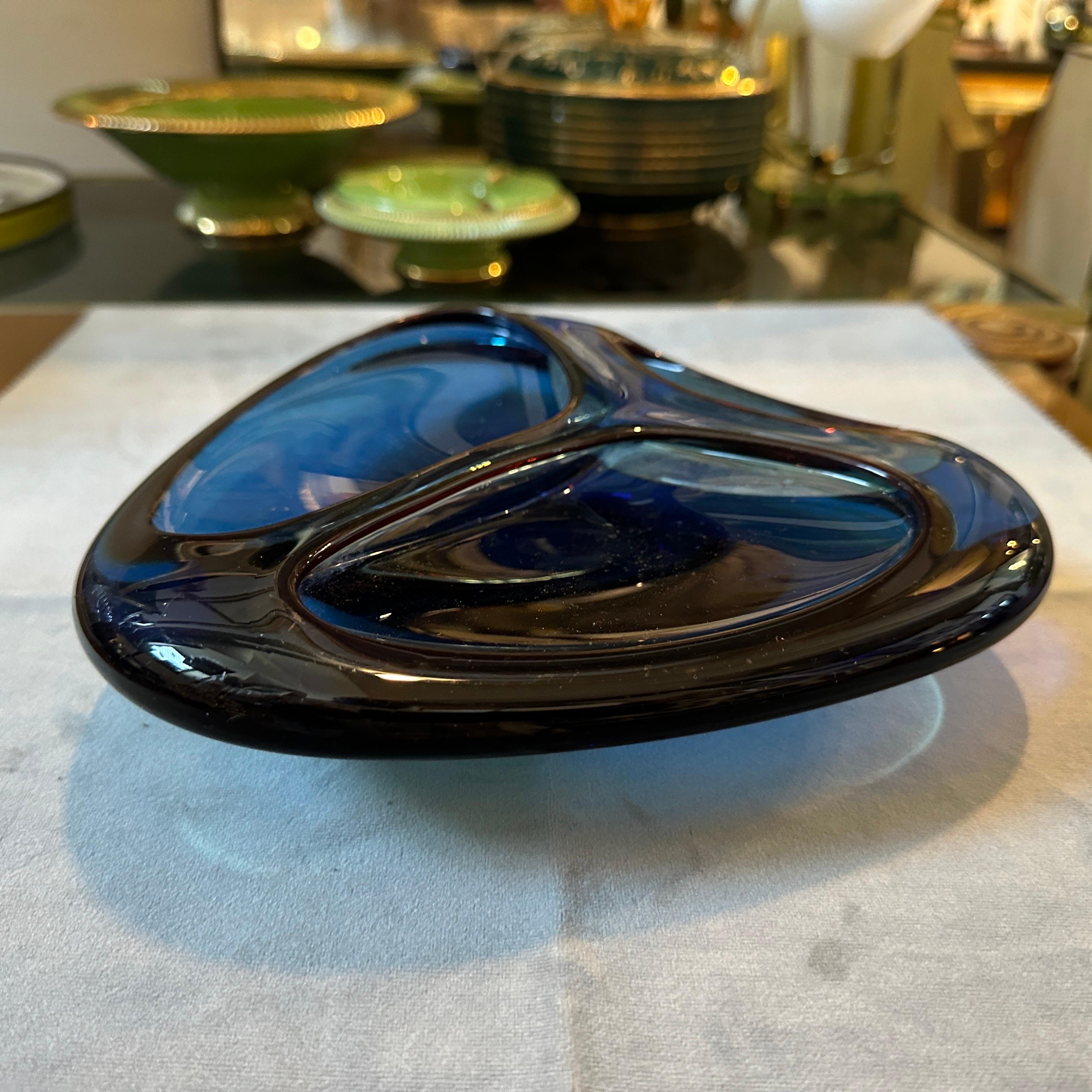 1980s Modernist Blue and Brown Murano Glass Triangular Ashtray For Sale 6