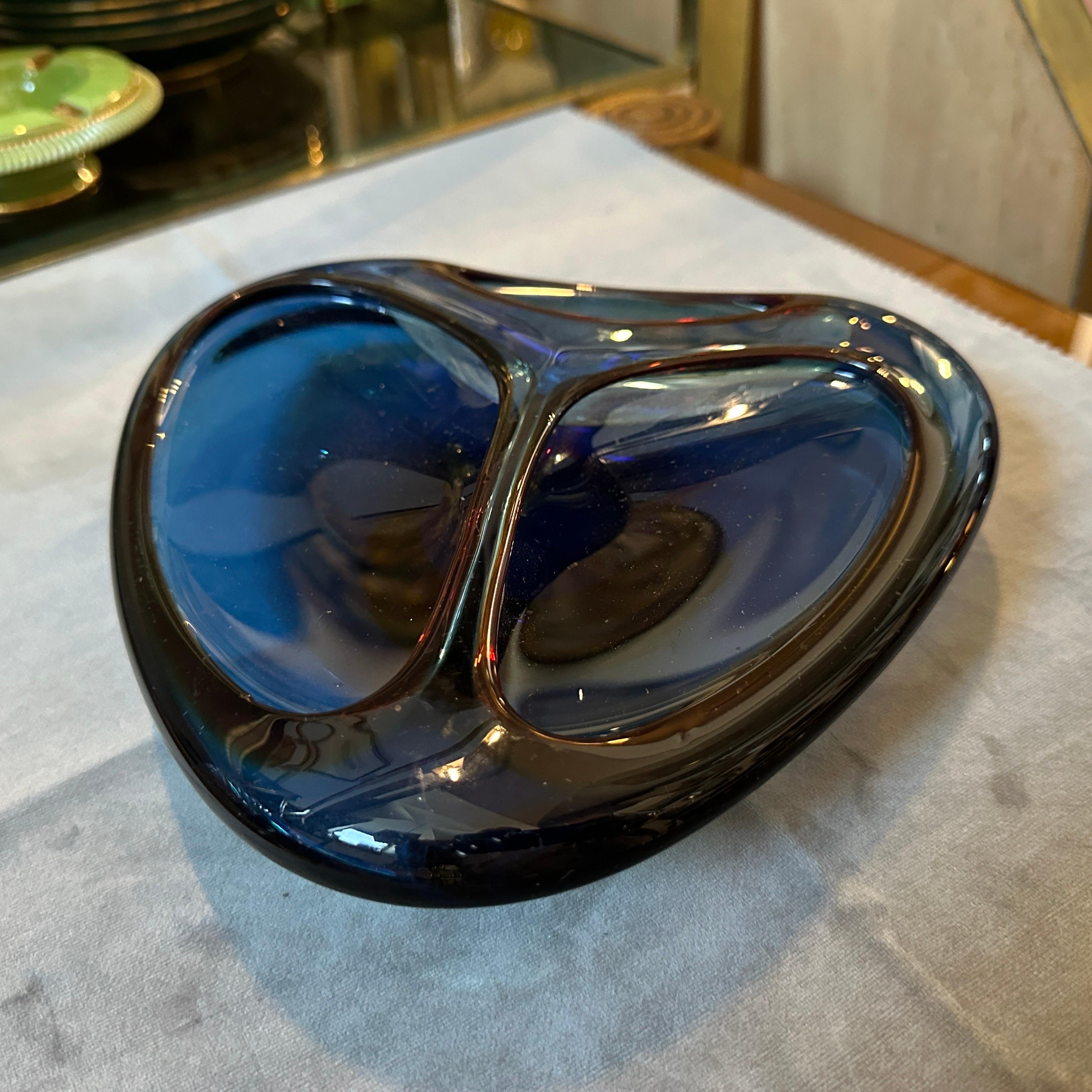 Italian 1980s Modernist Blue and Brown Murano Glass Triangular Ashtray For Sale