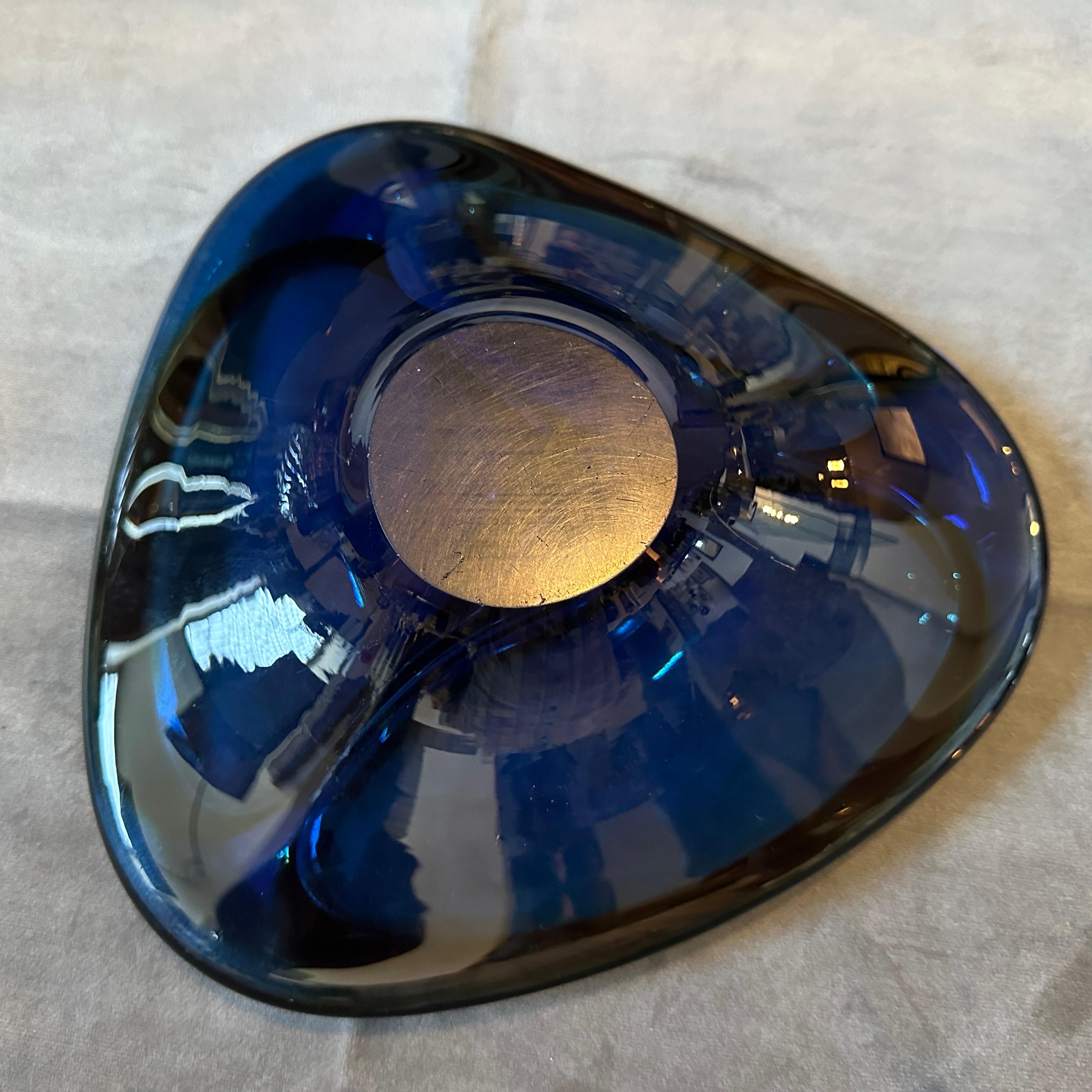 1980s Modernist Blue and Brown Murano Glass Triangular Ashtray For Sale 1