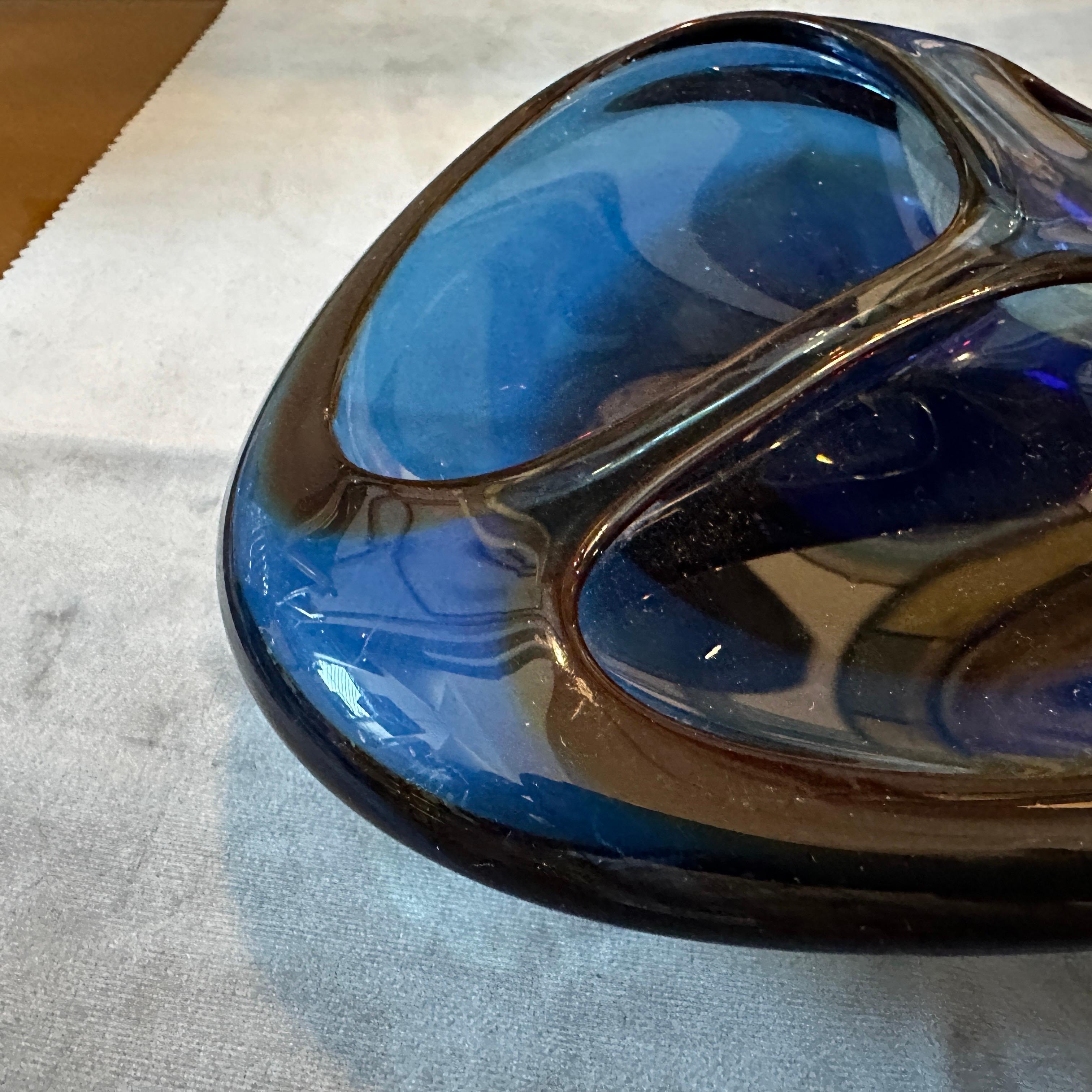 1980s Modernist Blue and Brown Murano Glass Triangular Ashtray For Sale 2