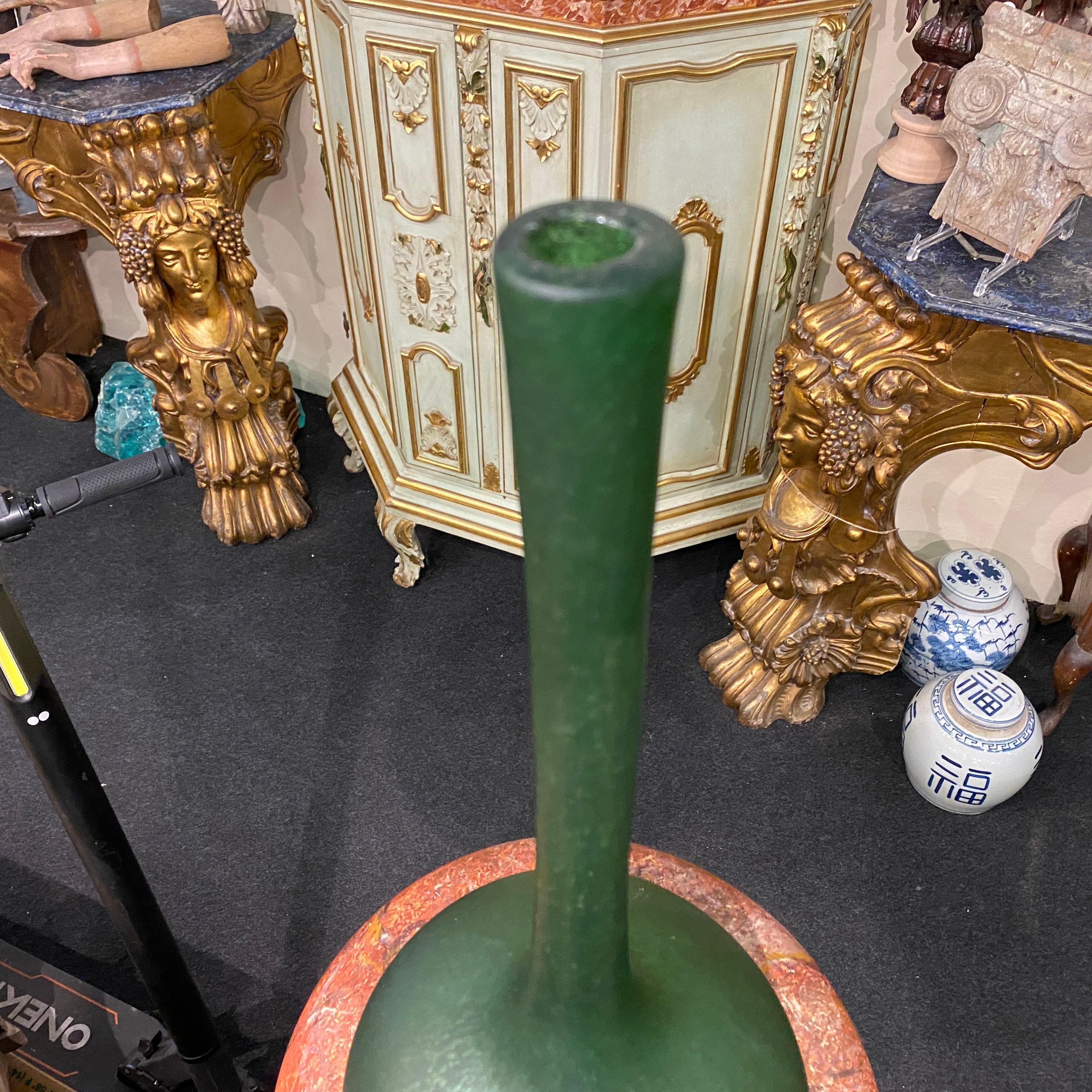 1980s Modernist Green Murano Glass Tall Single Flower Vase In Good Condition In Aci Castello, IT