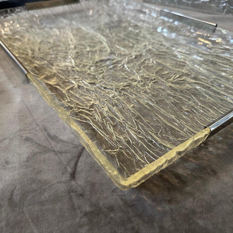 PLATEAU DE SERVICE en Lucite, rotin et or 24 carats, Cavinato Ulderico