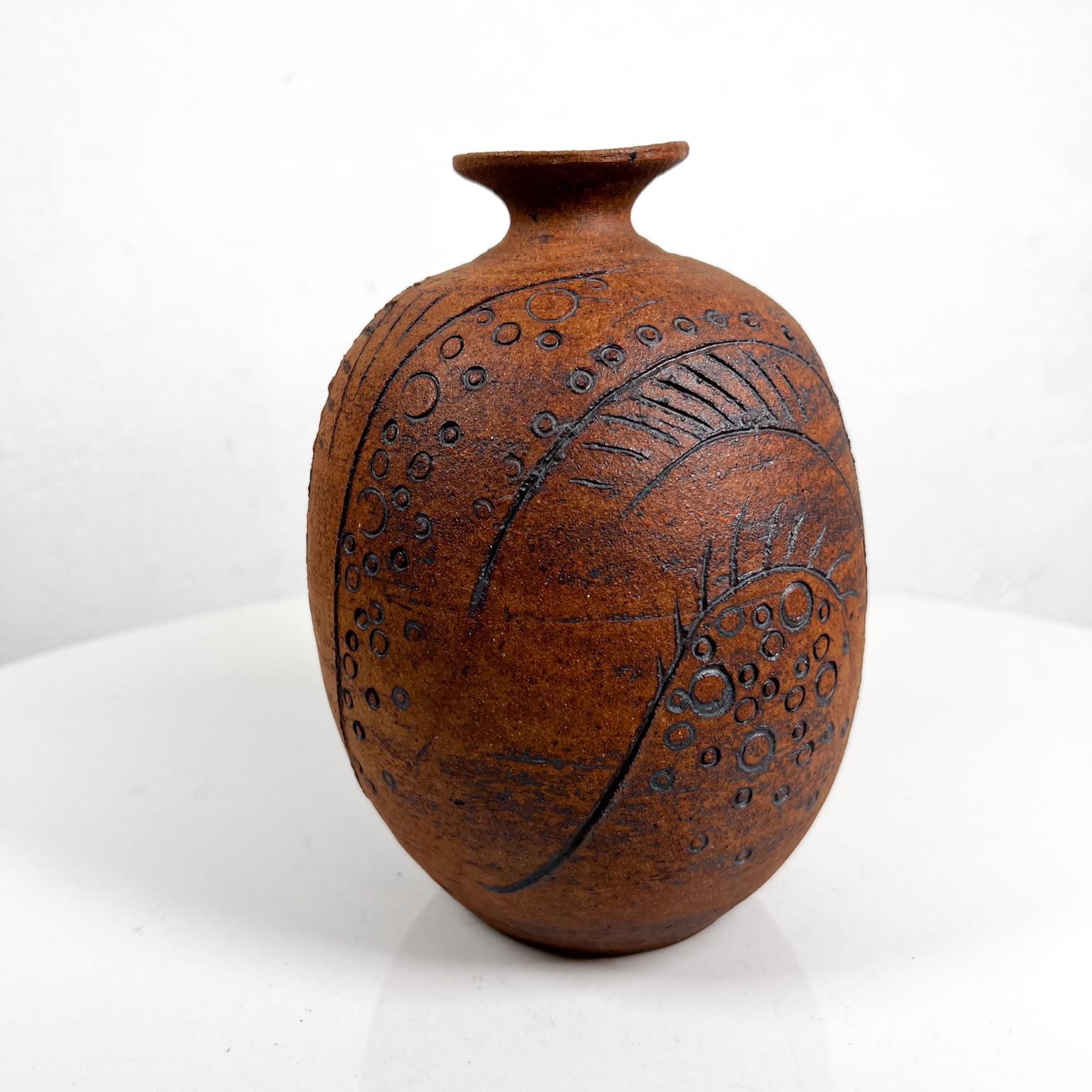 Moderne Vase en poterie moderniste Mel aux motifs abstraits texturés des années 1980 en vente