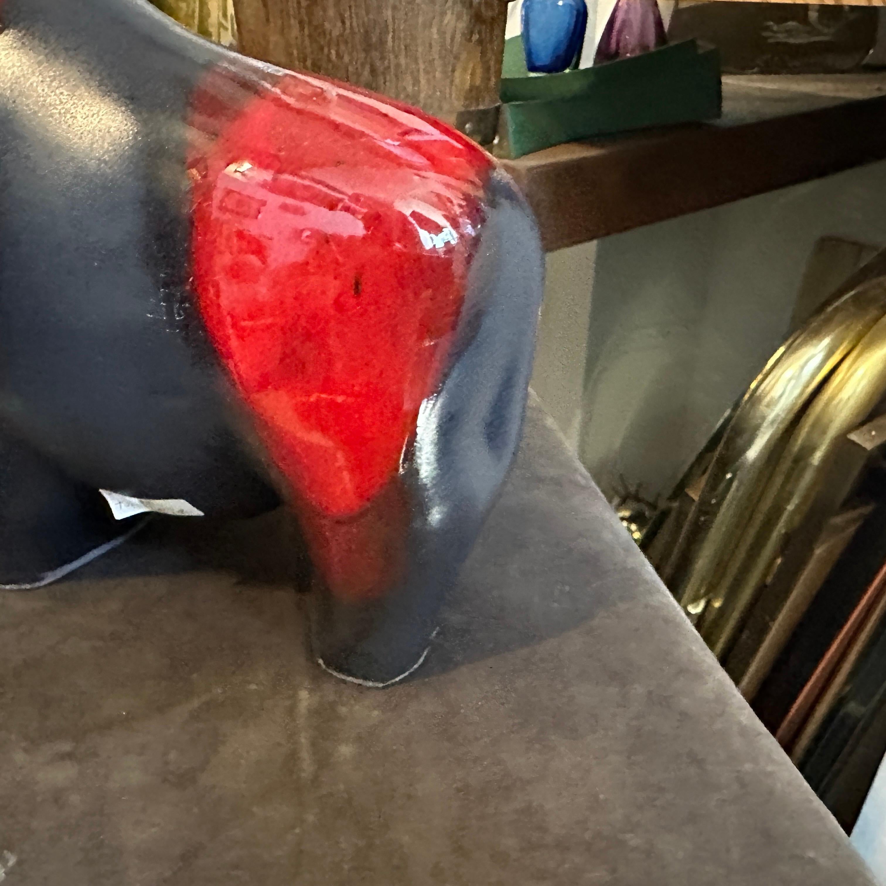 Bisonte alemán de cerámica de lava roja y negra modernista de los años 80 en venta 1
