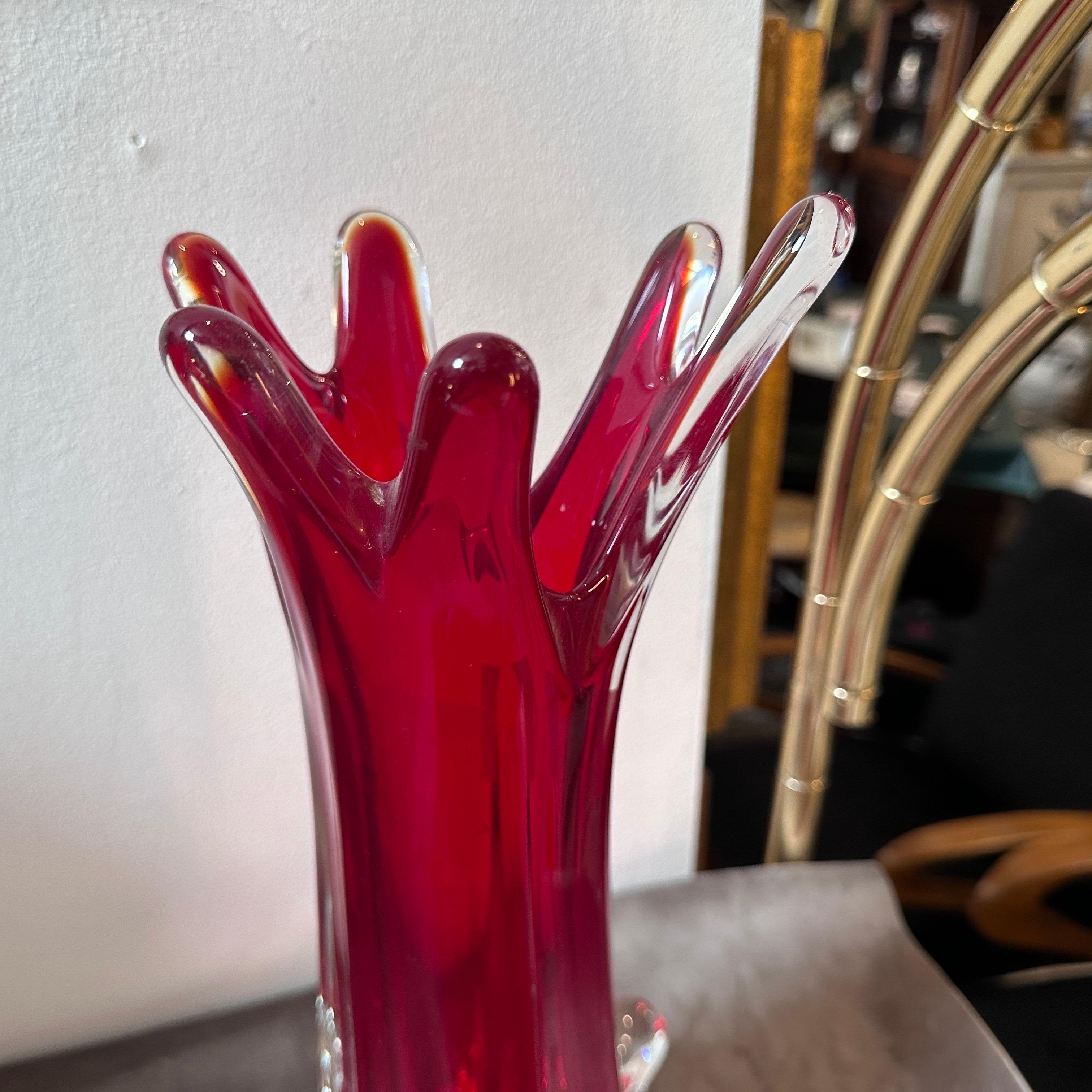 1980s Modernist Red Sommerso Murano Glass Tall Vase by Seguso For Sale 1