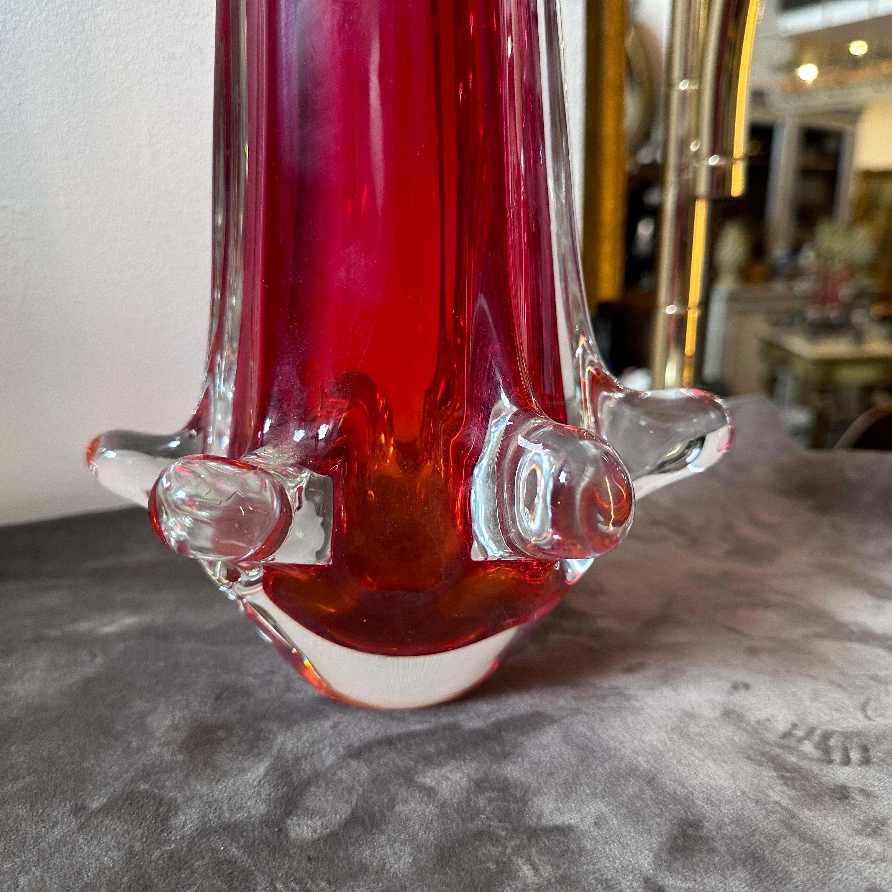 1980s Modernist Red Sommerso Murano Glass Tall Vase by Seguso For Sale 2
