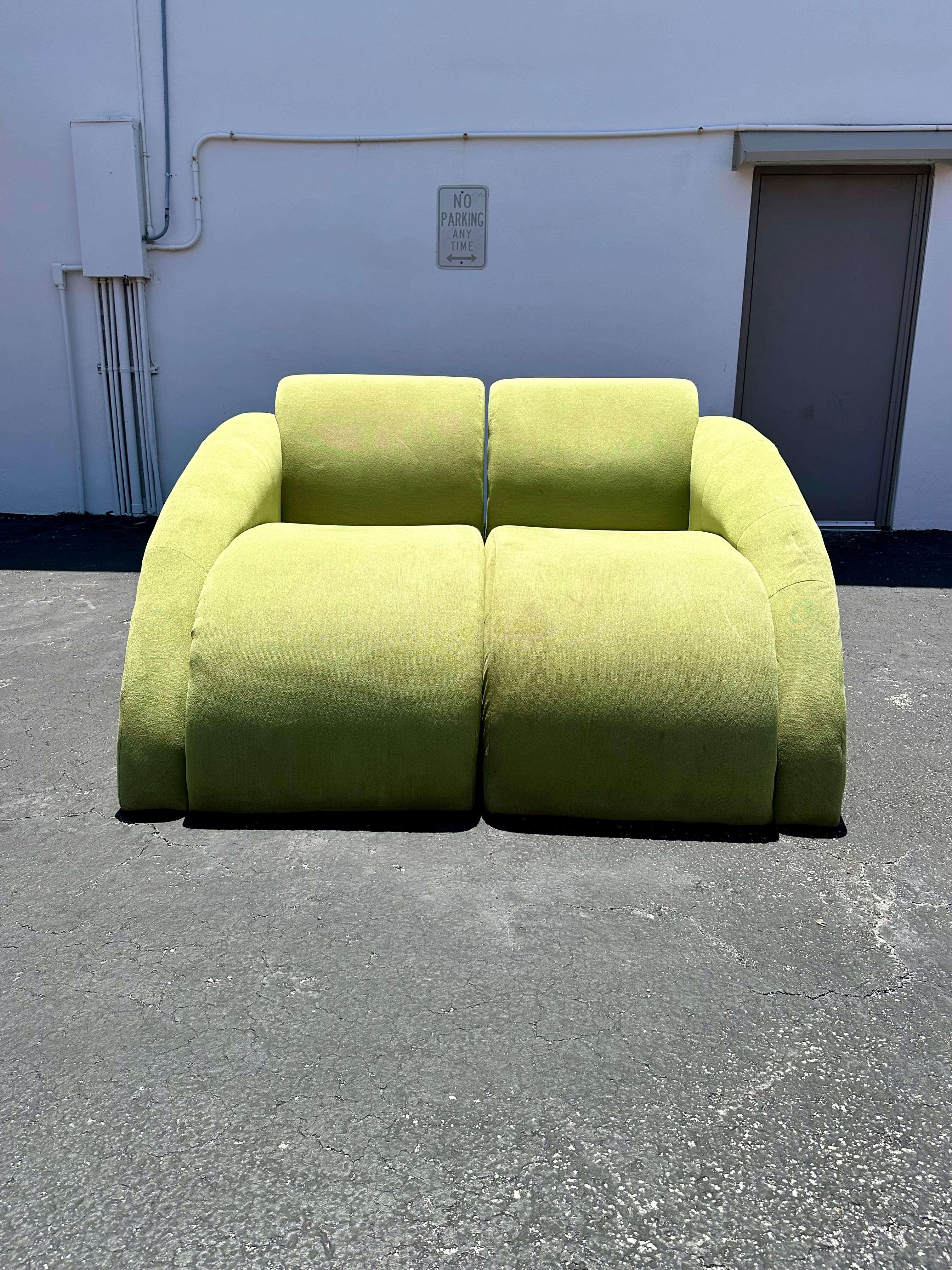 1980s Modular Green Sculptural Curved Sofa Chaise Lounge, Set of 2 For Sale 2