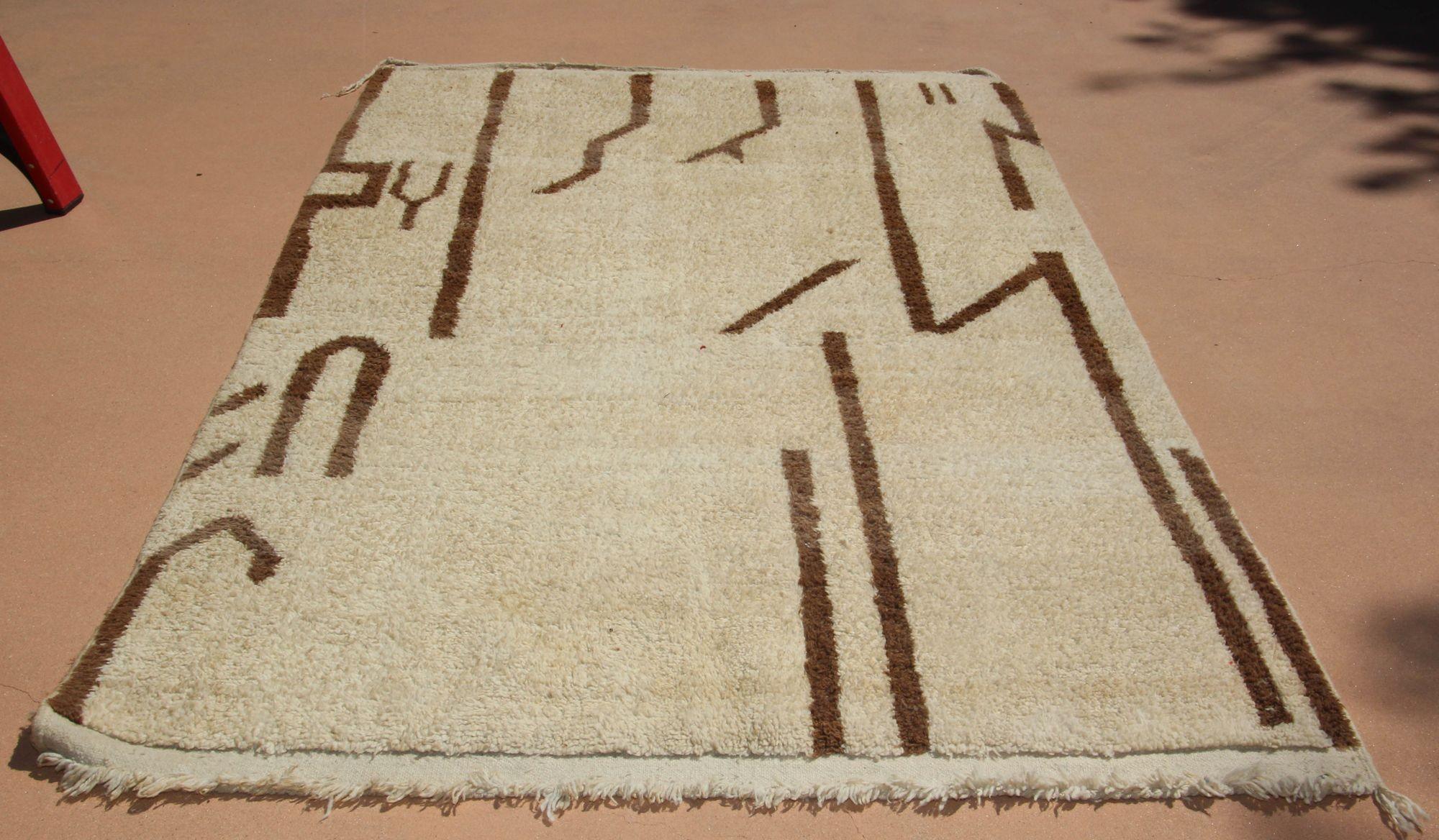 1980s Moroccan Vintage Beni Ouarain Rug North Africa 7