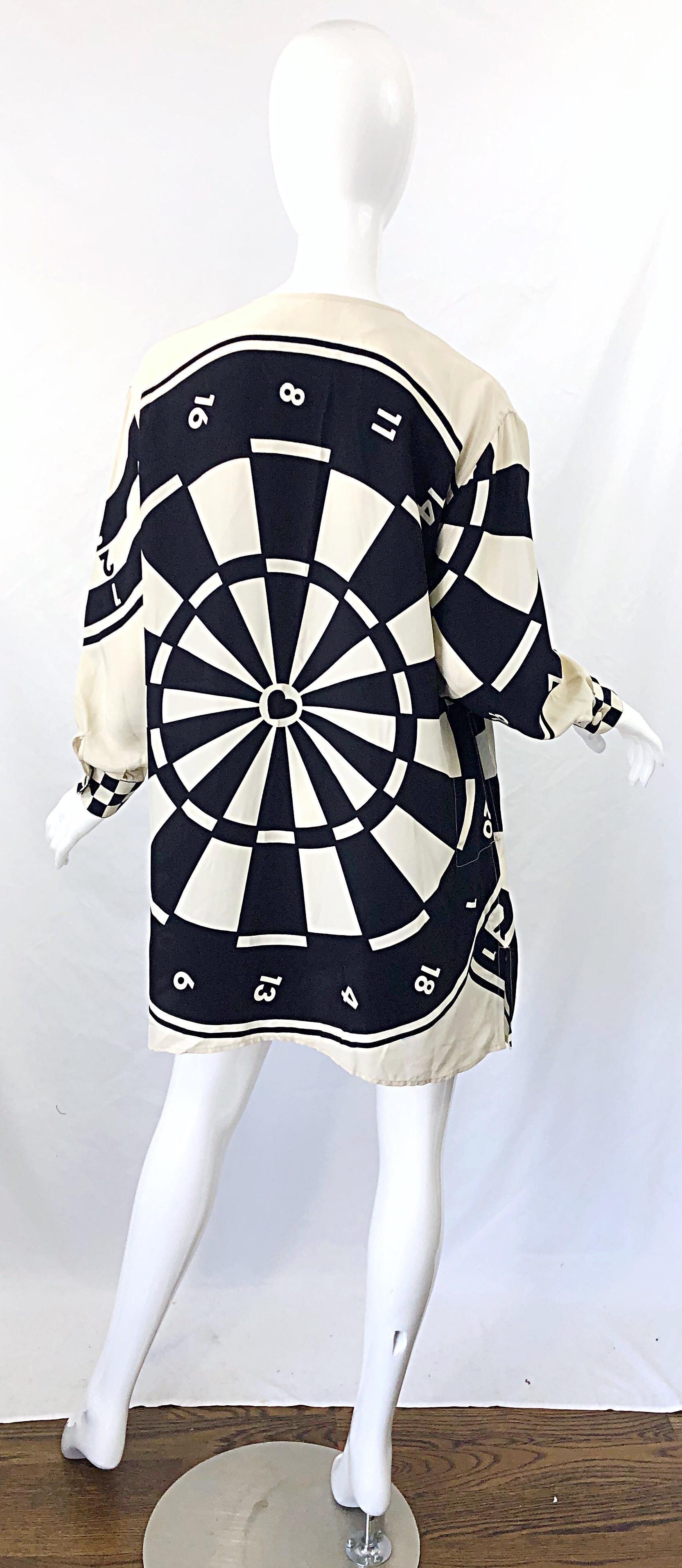 1980er Moschino Cheap & Chic Bullseye Schwarz und Weiß Größe 8 Vintage Tunika Kleid im Angebot 1