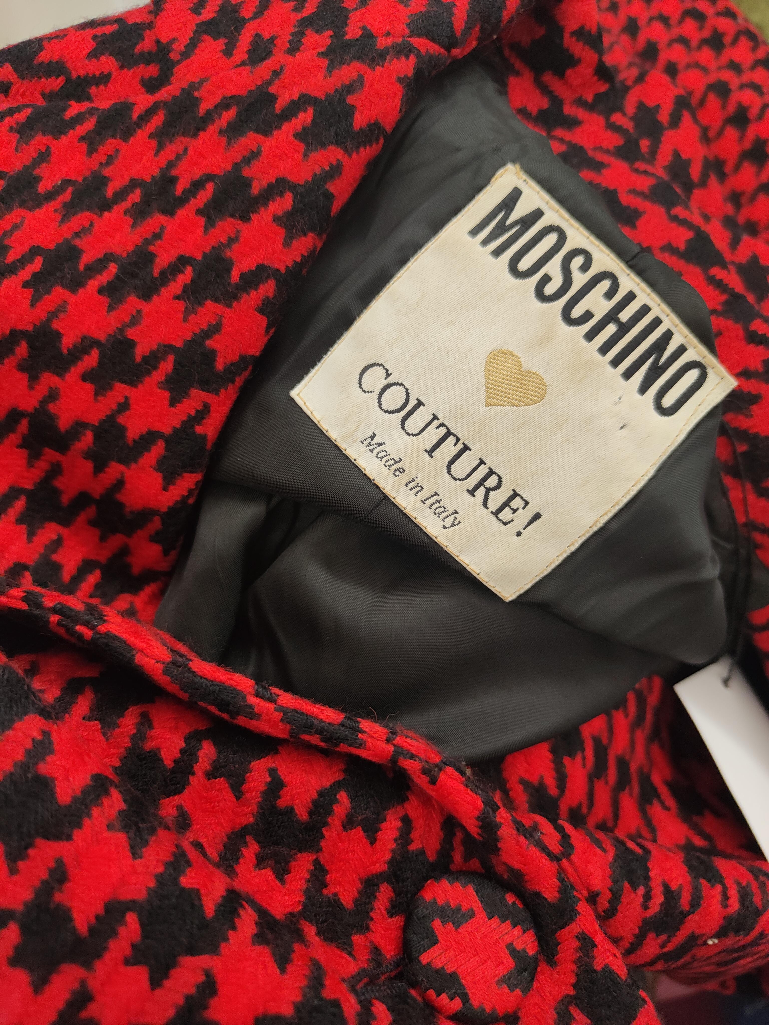 1980s Moschino Couture Pied de Poule red and black jacket In New Condition For Sale In Capri, IT