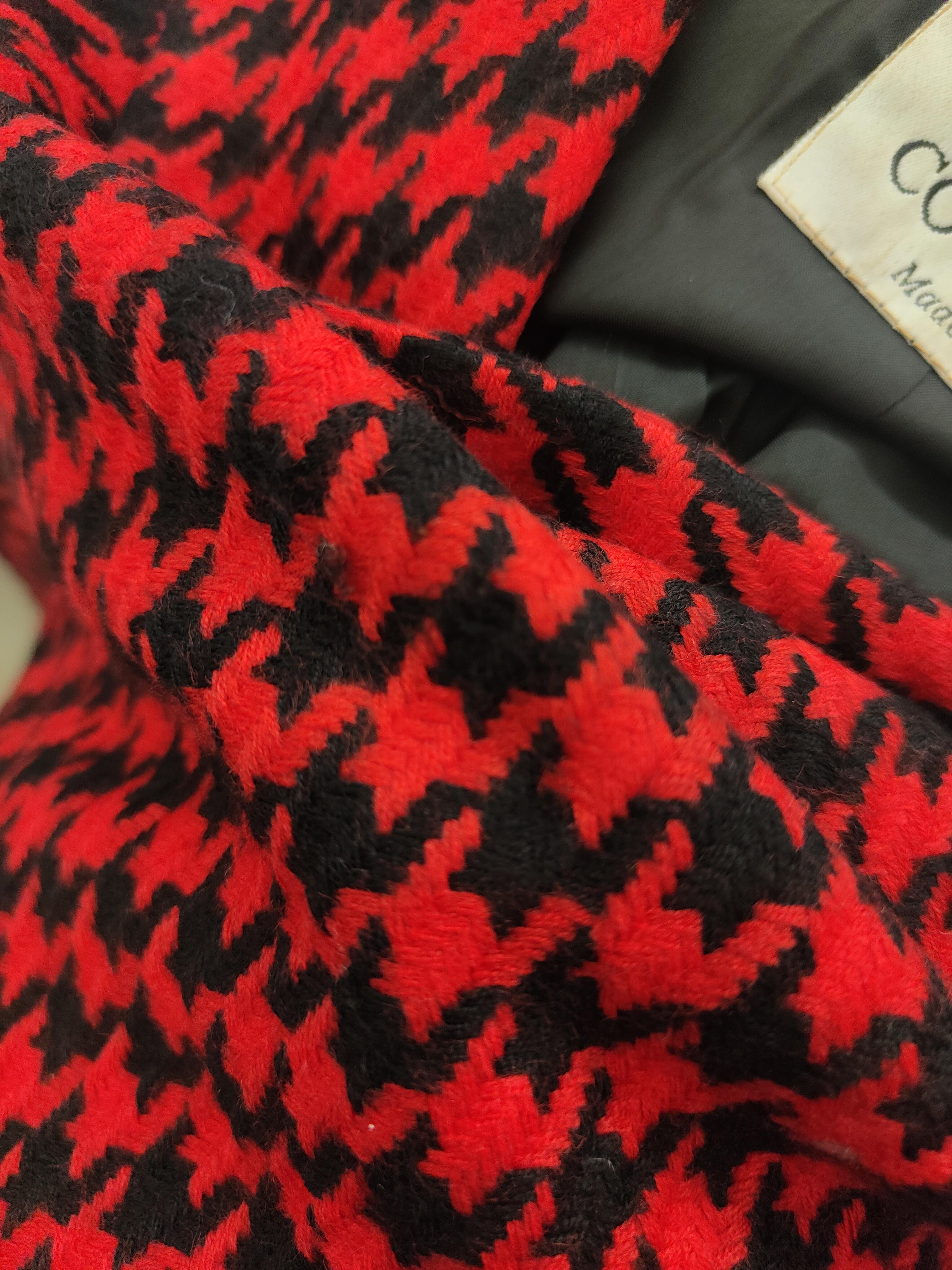 1980s Moschino Couture Pied de Poule red and black jacket For Sale 1