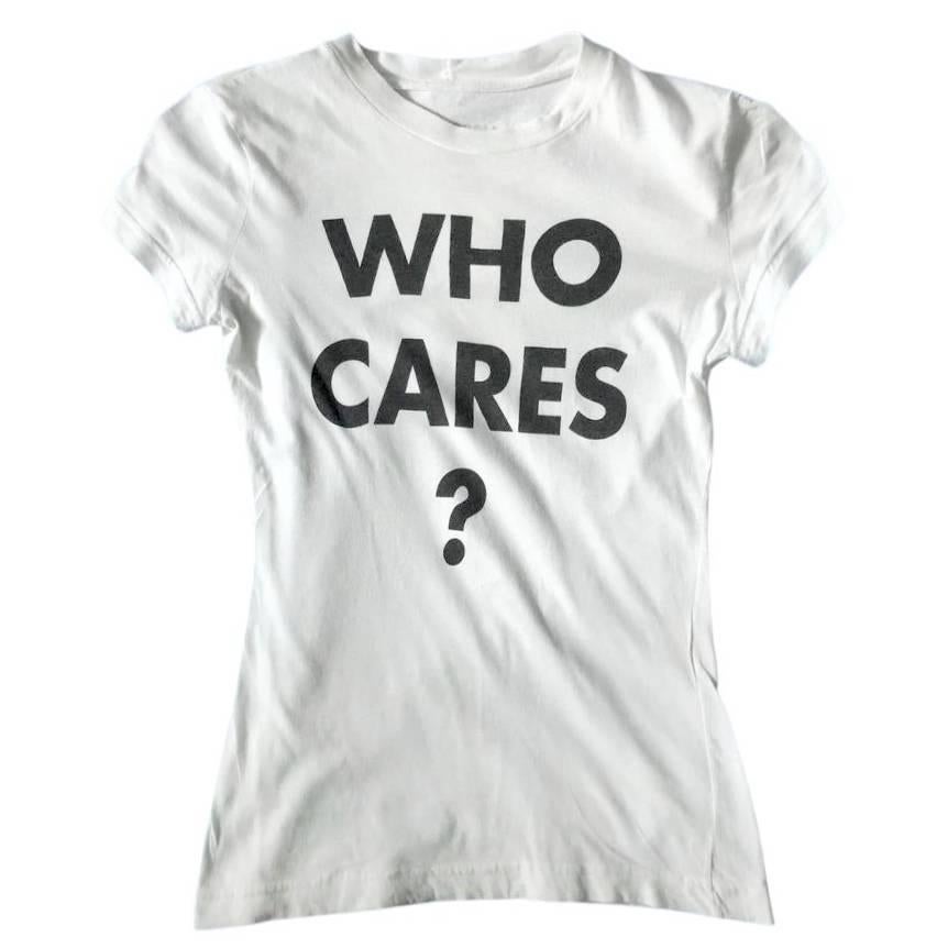 1980s Moschino Who Cares Cotton T-Shirt  In Good Condition For Sale In London, GB