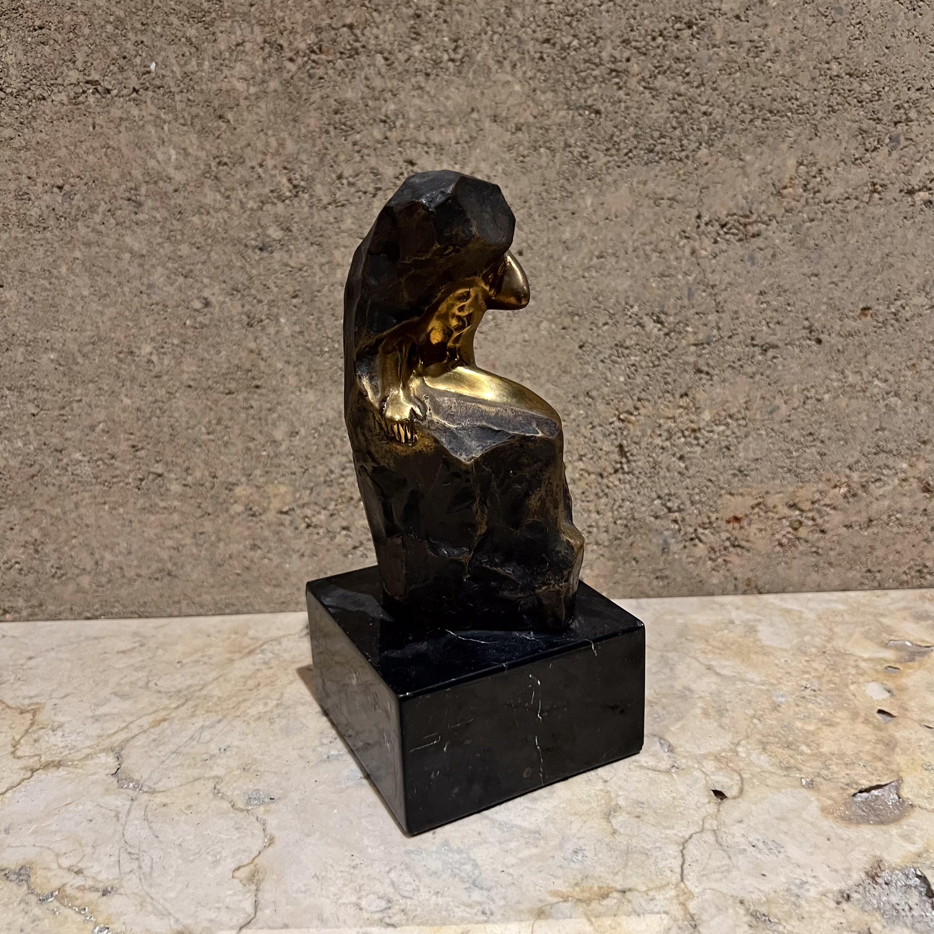 Fine XX secolo Scultura rocciosa dell'uomo forte in bronzo montata nel 1980 in vendita