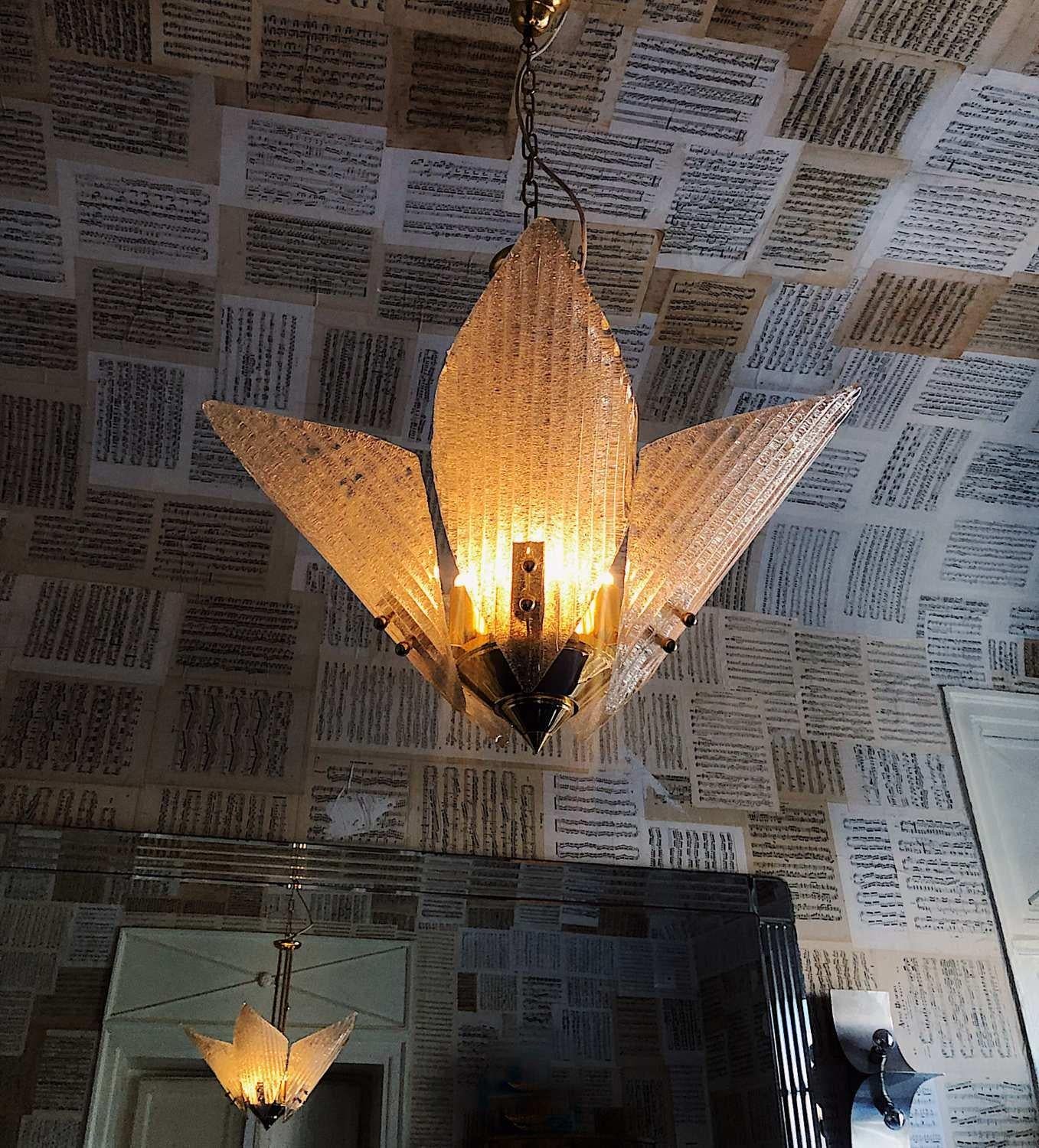 Hand-Crafted 1980s Murano Glass Chandelier 