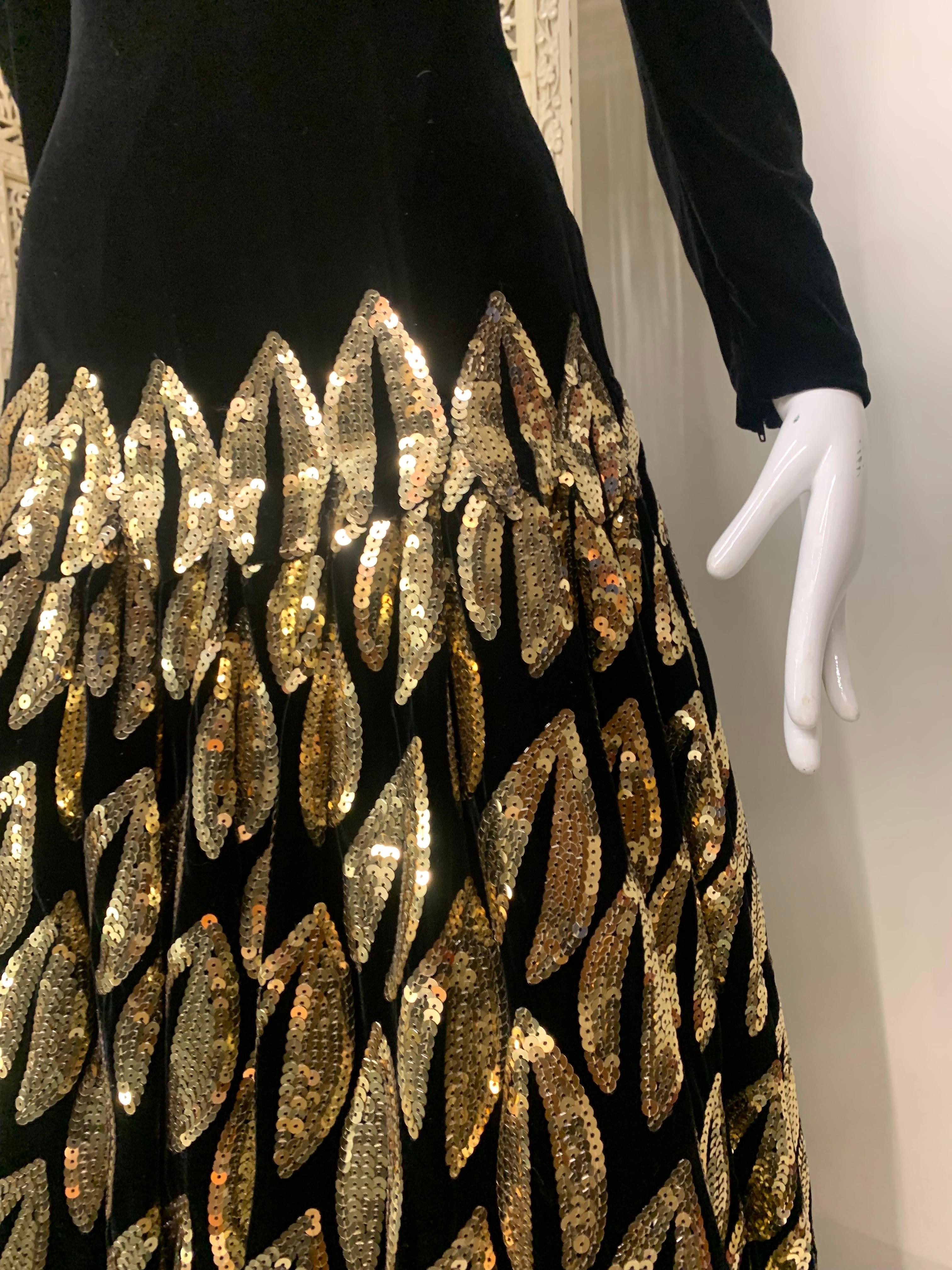 1980s Murray Arbeid - London Black Velvet Gown w Gold Sequin Leaves & Crinoline For Sale 6