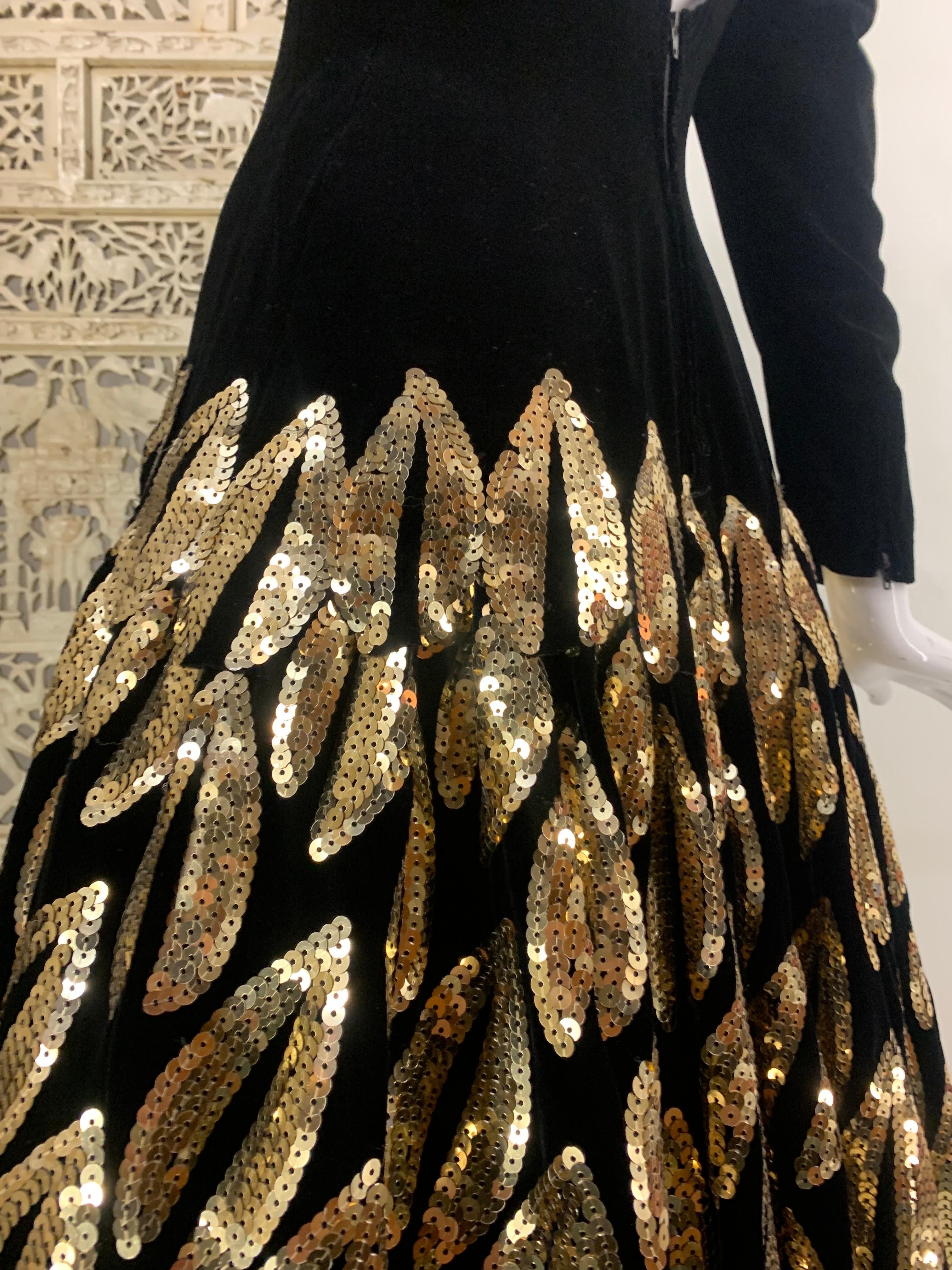1980s Murray Arbeid - London Black Velvet Gown w Gold Sequin Leaves & Crinoline For Sale 10