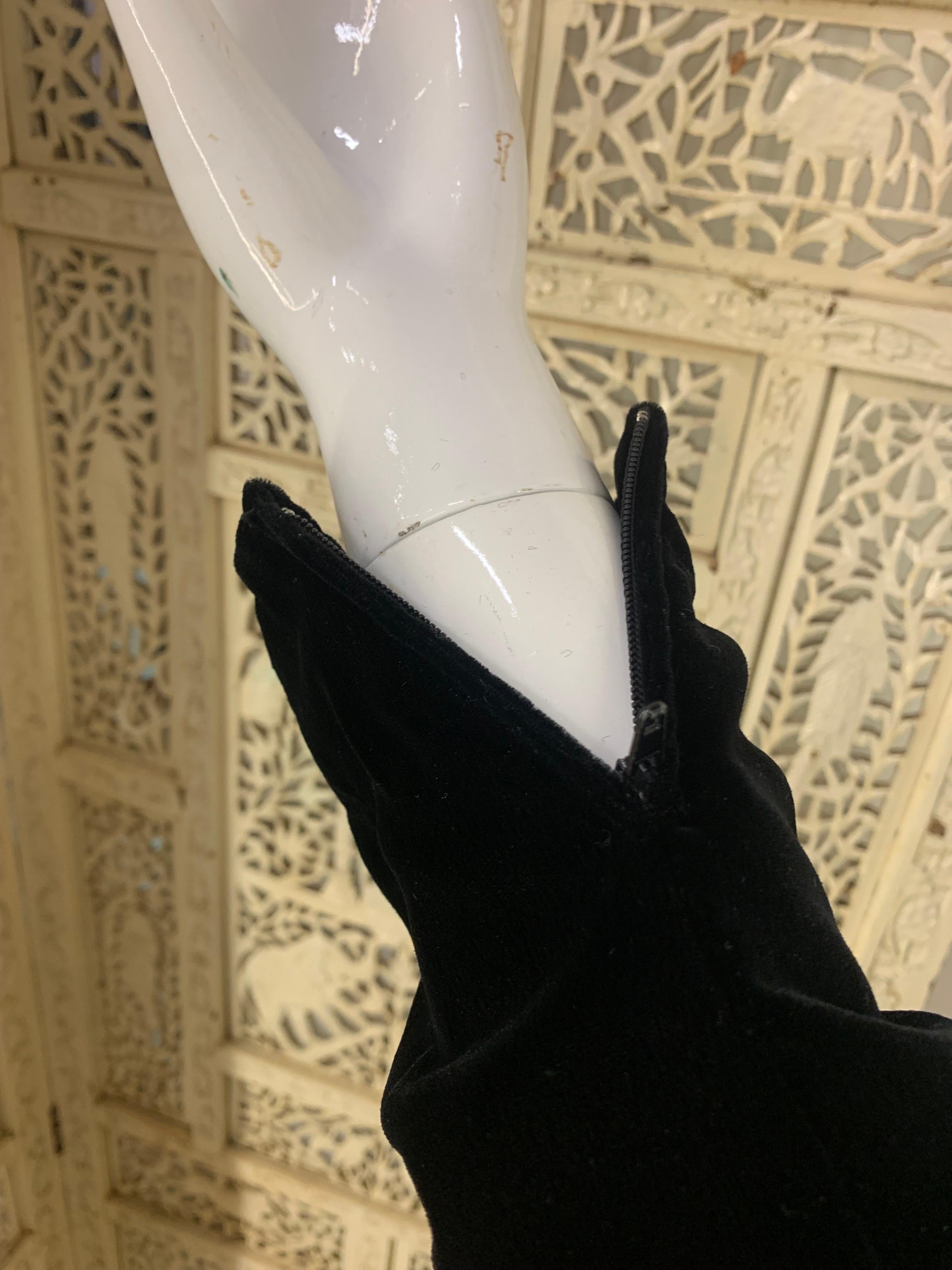 1980s Murray Arbeid - London Black Velvet Gown w Gold Sequin Leaves & Crinoline For Sale 13