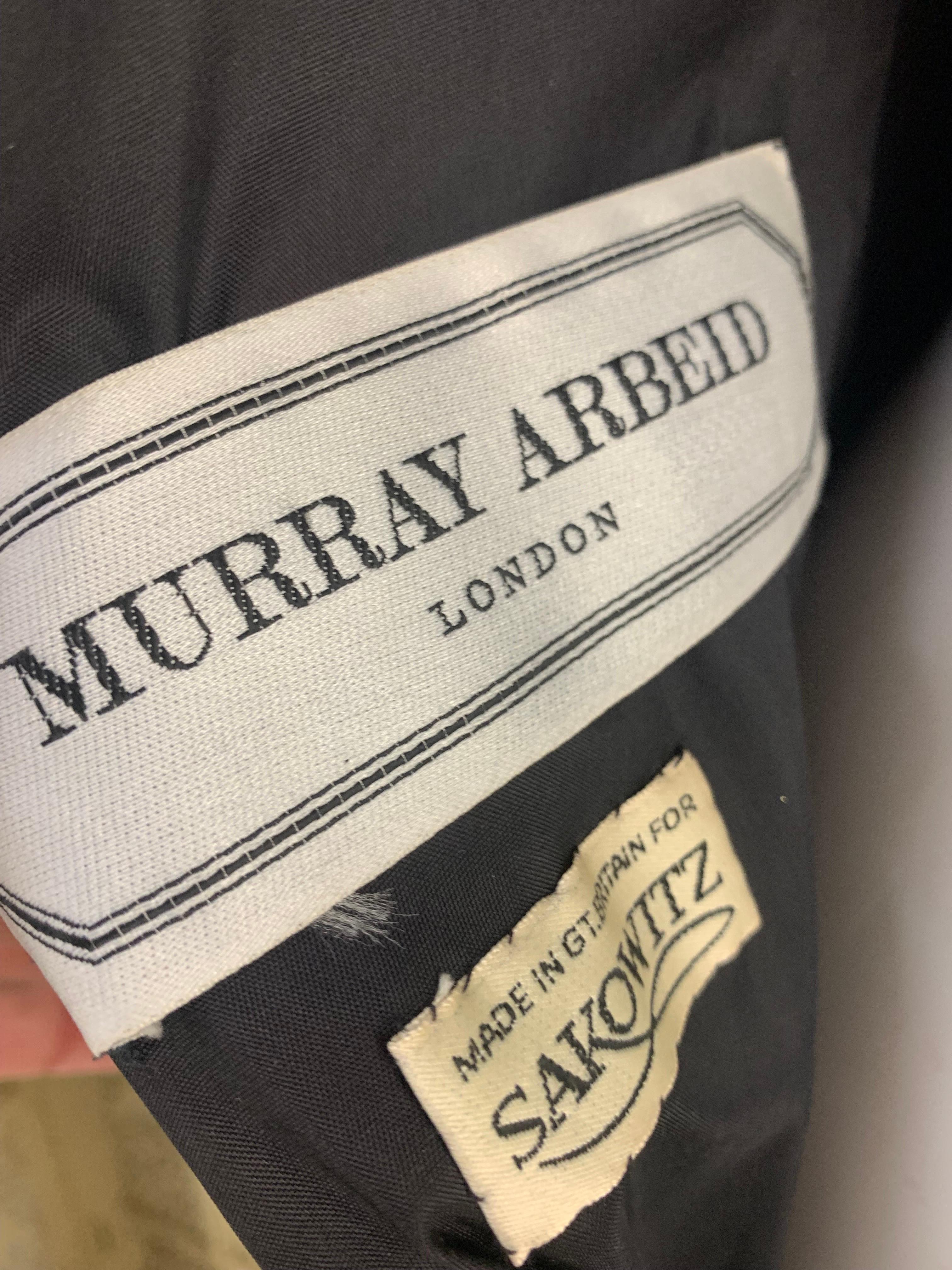 1980 Murray Arbeid - London Robe en velours noir avec feuilles et crinoline en paillettes d'or en vente 14