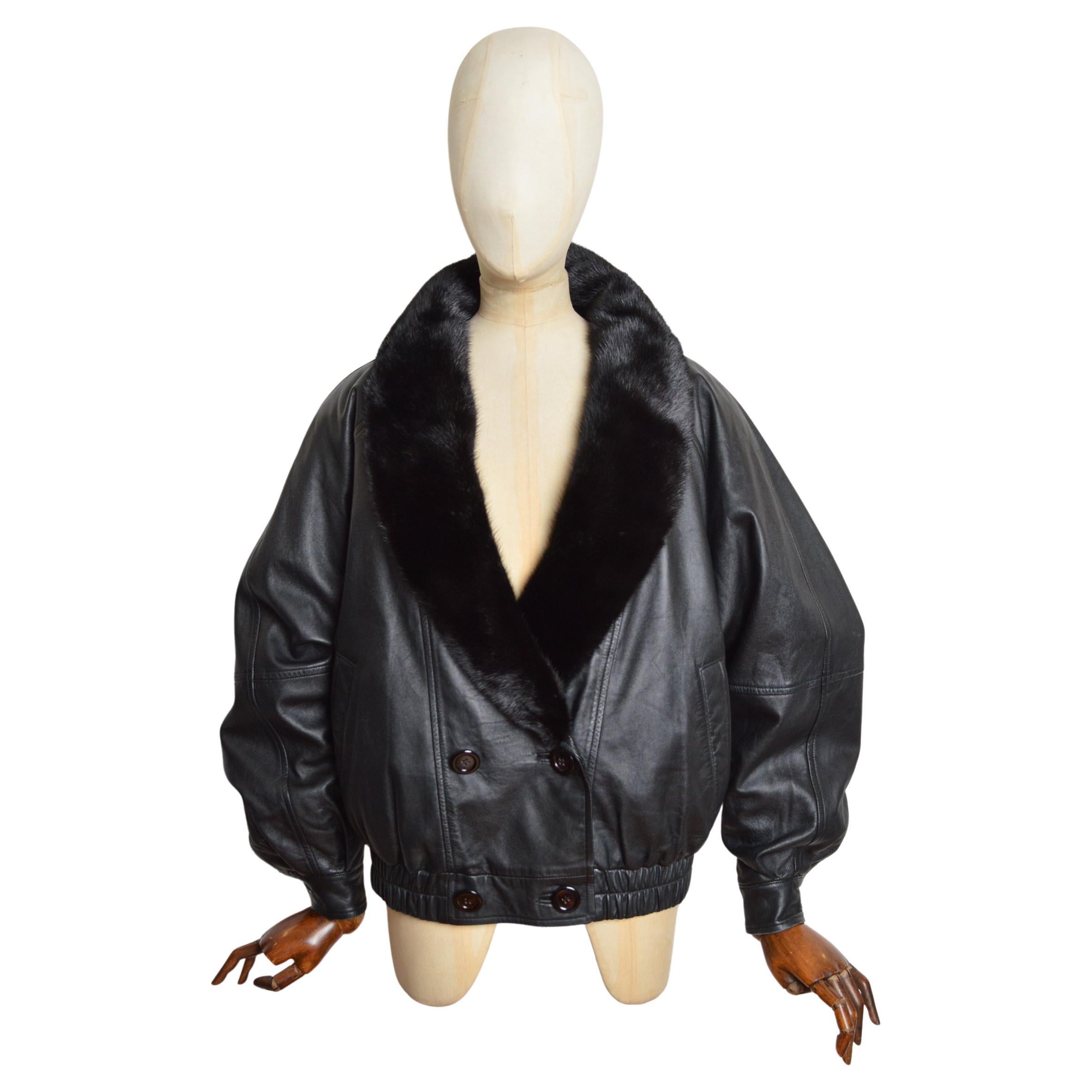 Giacca bomber oversize anni 
80 in pelle di nappa e pelliccia di visone, nera e boxy