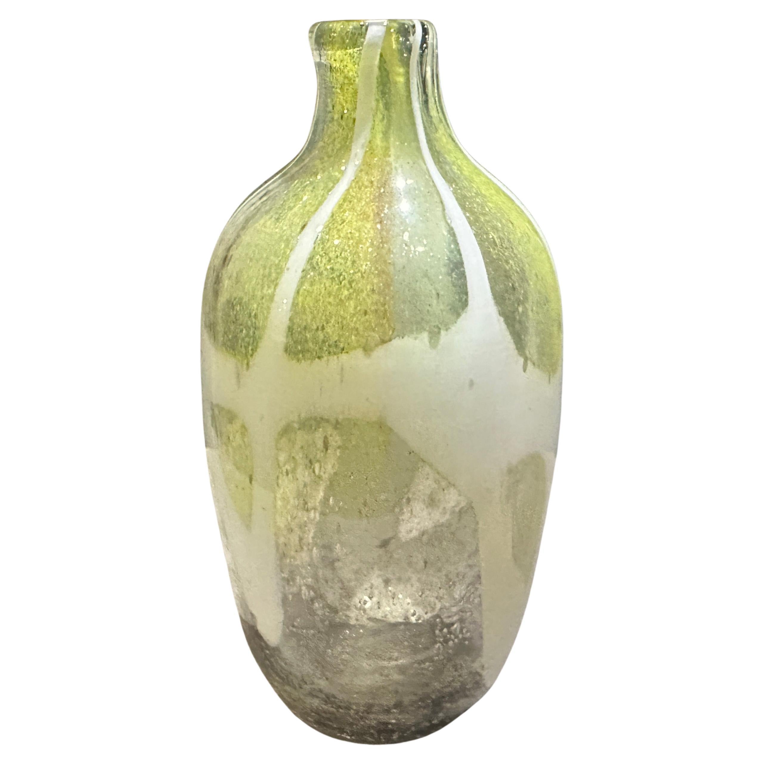 1980s Nason Style Modern Green and White Murano Glass Bottle Vase en vente