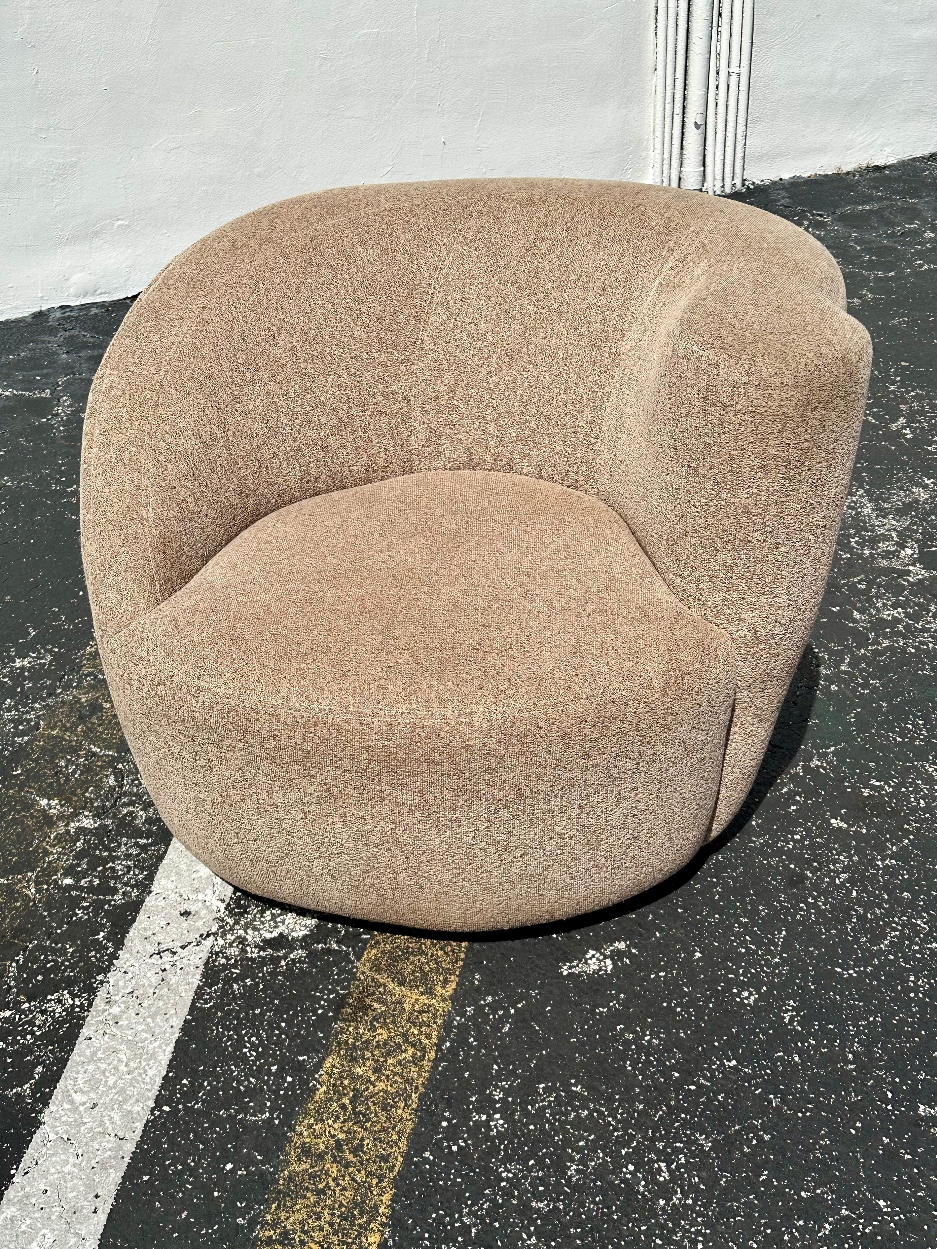 1980er Jahre Nautilus Weiman Skulpturale Drehstühle aus Tweedy im Stil von Nautilus, 2er-Set (Holz) im Angebot