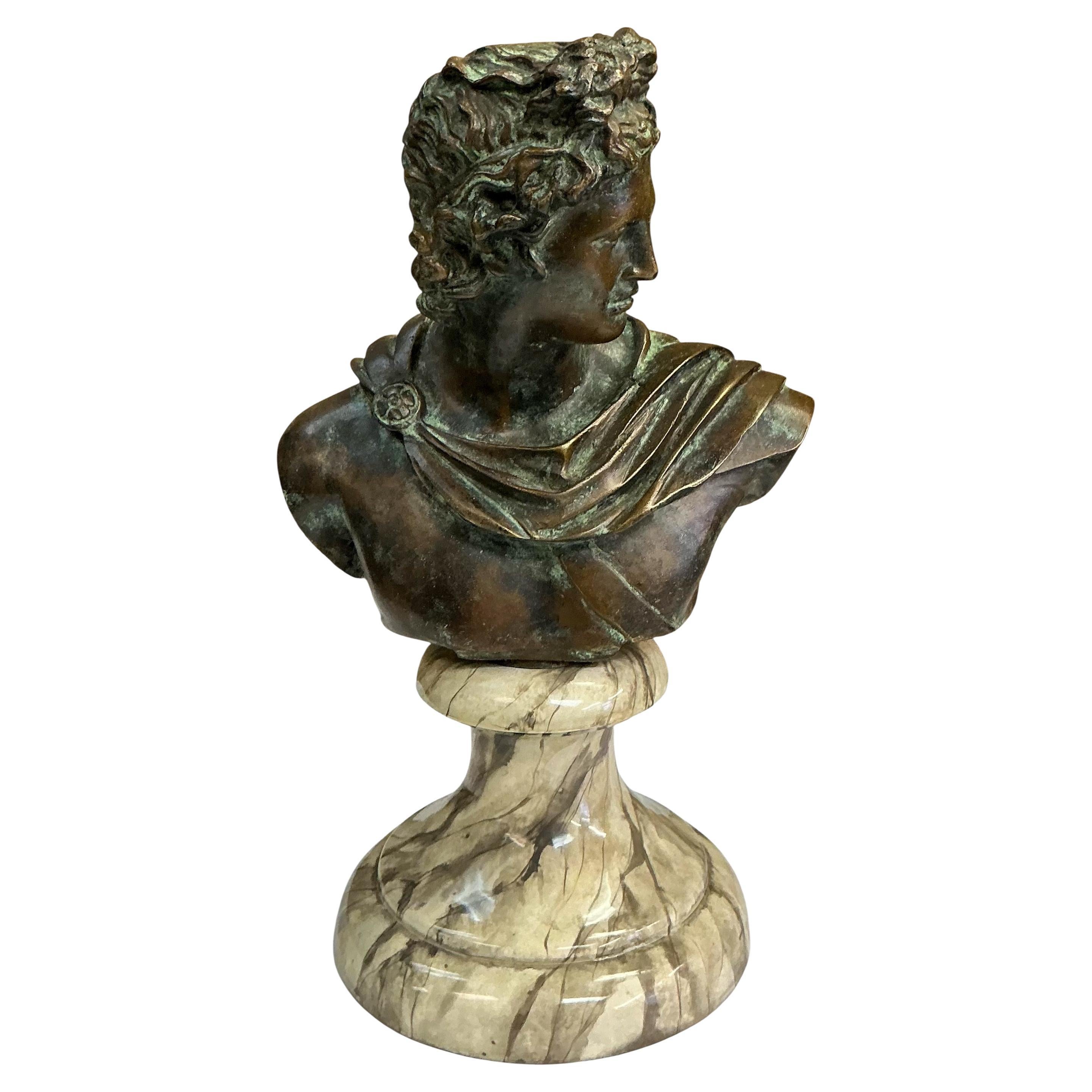 Busto de bronce neoclásico grecorromano Maitland-Smith de los años 80 / Base de mármol - David en venta