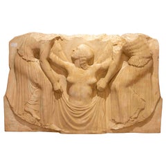 Rilievo neoclassico anni '80 in resina con figure allegoriche di una donna che se ne va