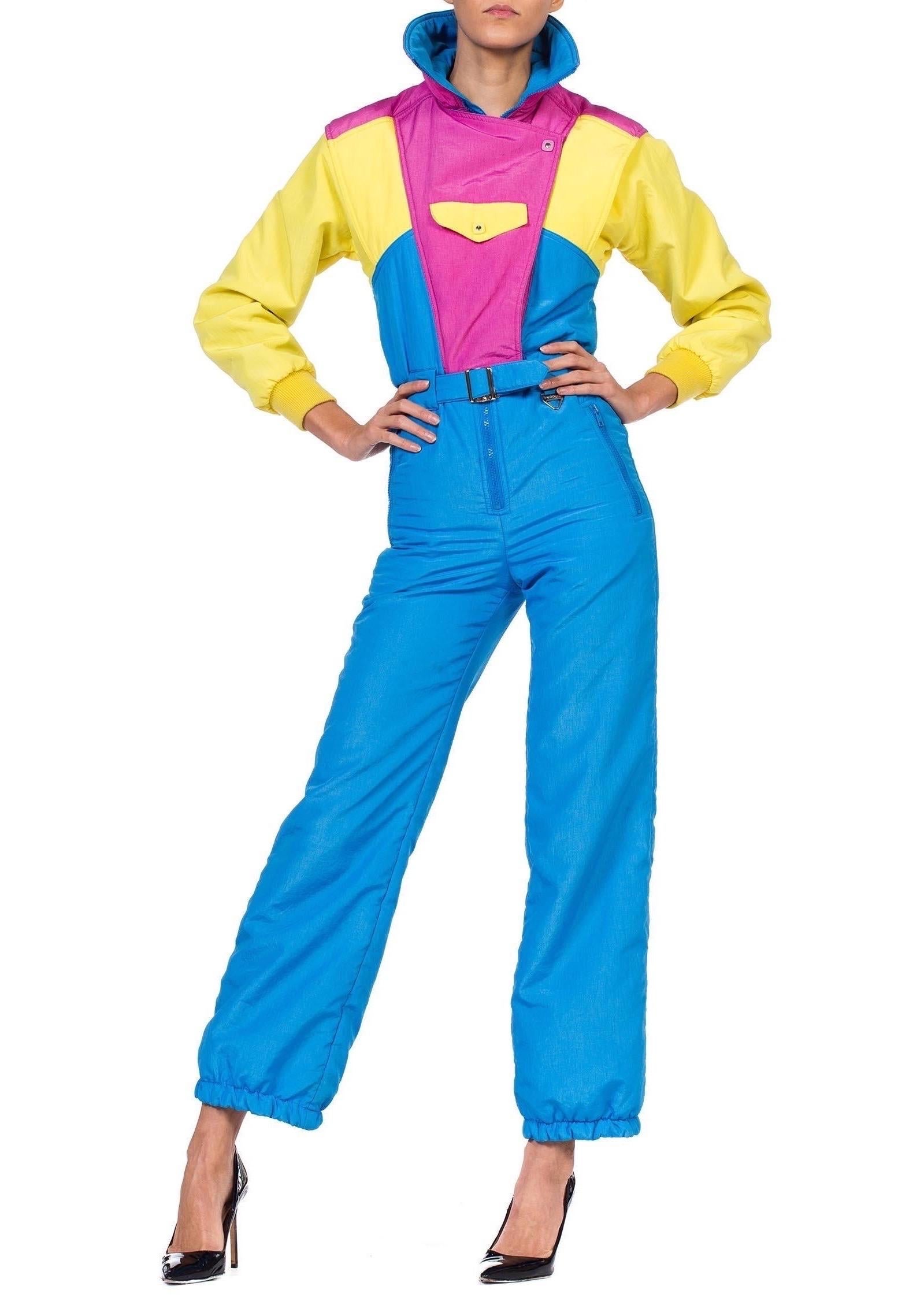 1980S Neon Hot Pink , Aqua & Yellow Nylon Puffer Ski Jumpsuit Pour femmes en vente