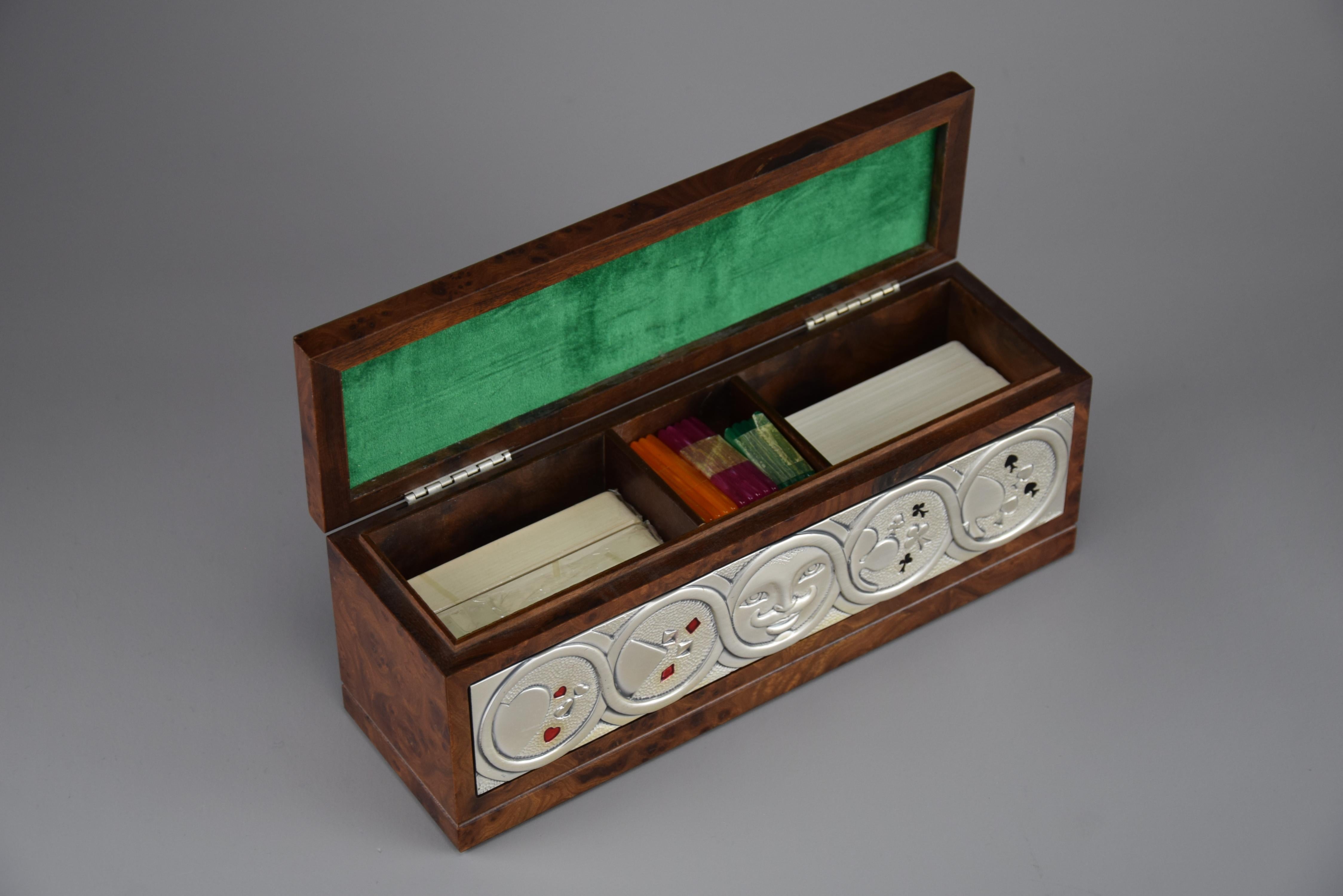 1980's New Old Stock Italienisch Ottaviani Studio Burl Walnuss Poker Set (Ende des 20. Jahrhunderts) im Angebot