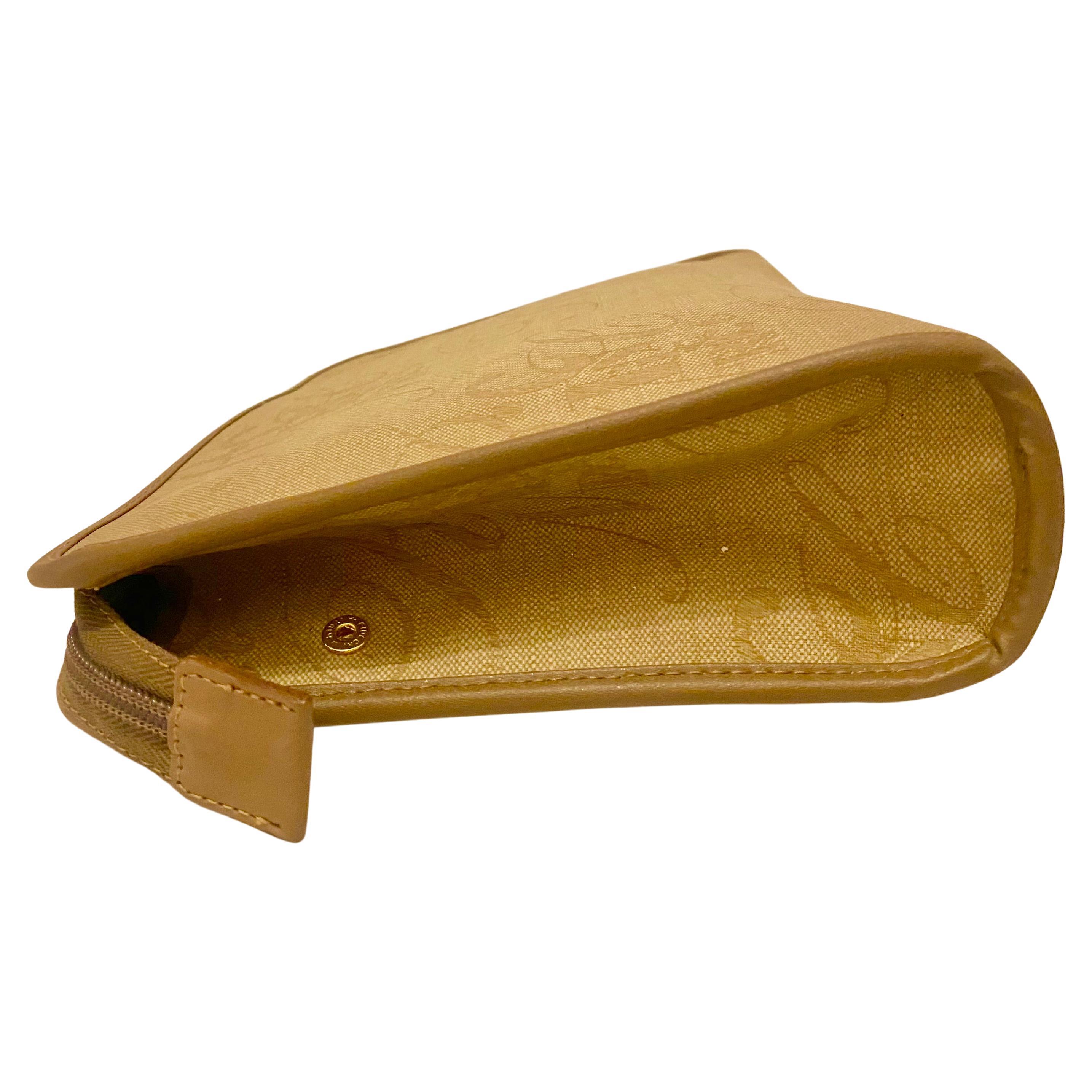 1980s Nina Ricci Brown Leather Gold Logo Clutch Bag For Sale 3