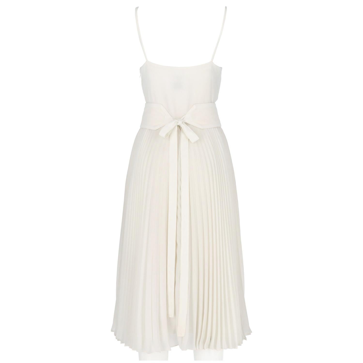 1980s Nina Ricci White Pleated Wedding Dress In Excellent Condition In Lugo (RA), IT