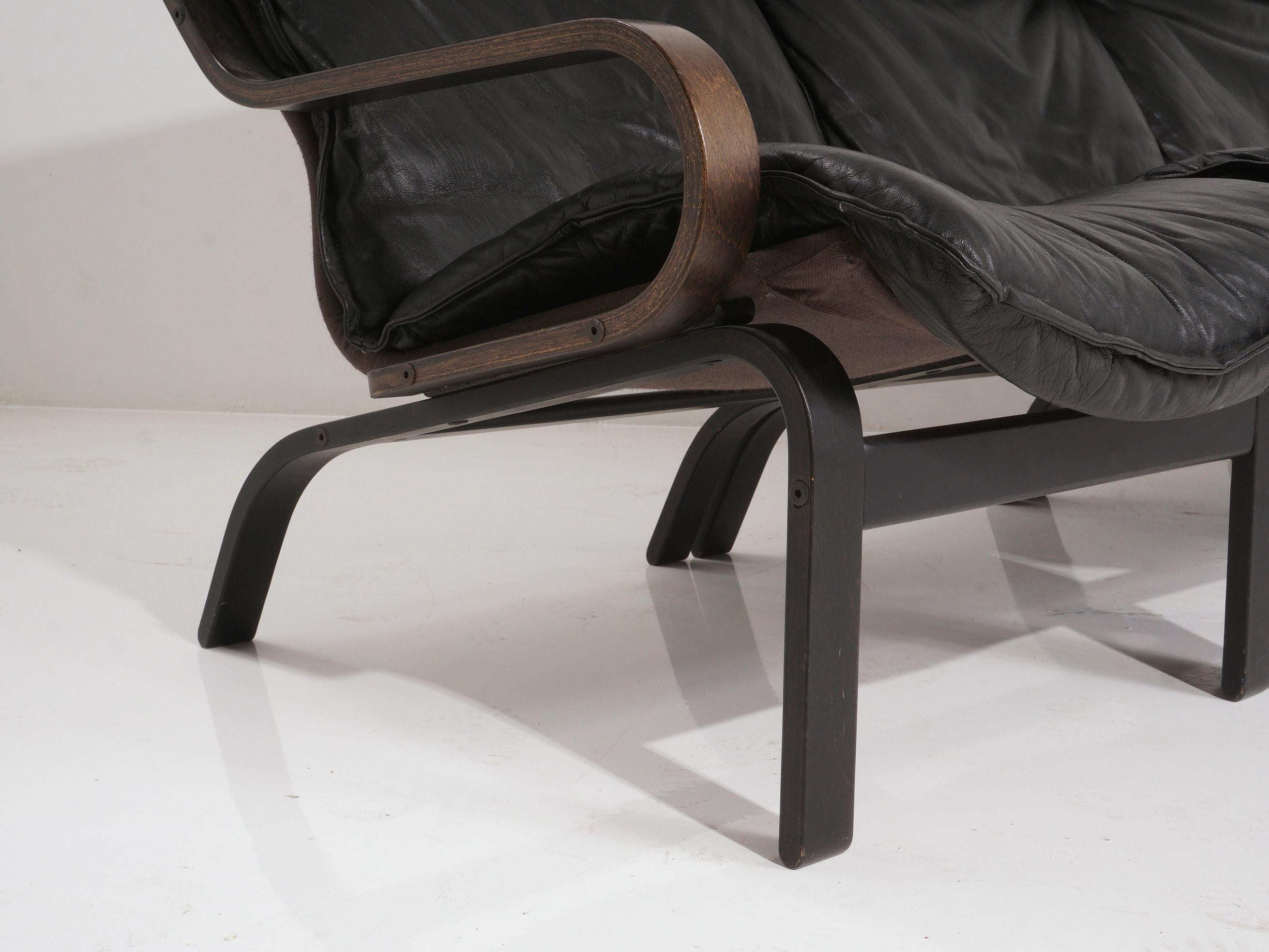 Mid-Century Modern 1980s Noboru Nakamura for Ikea Poem Leather Sofa For Sale