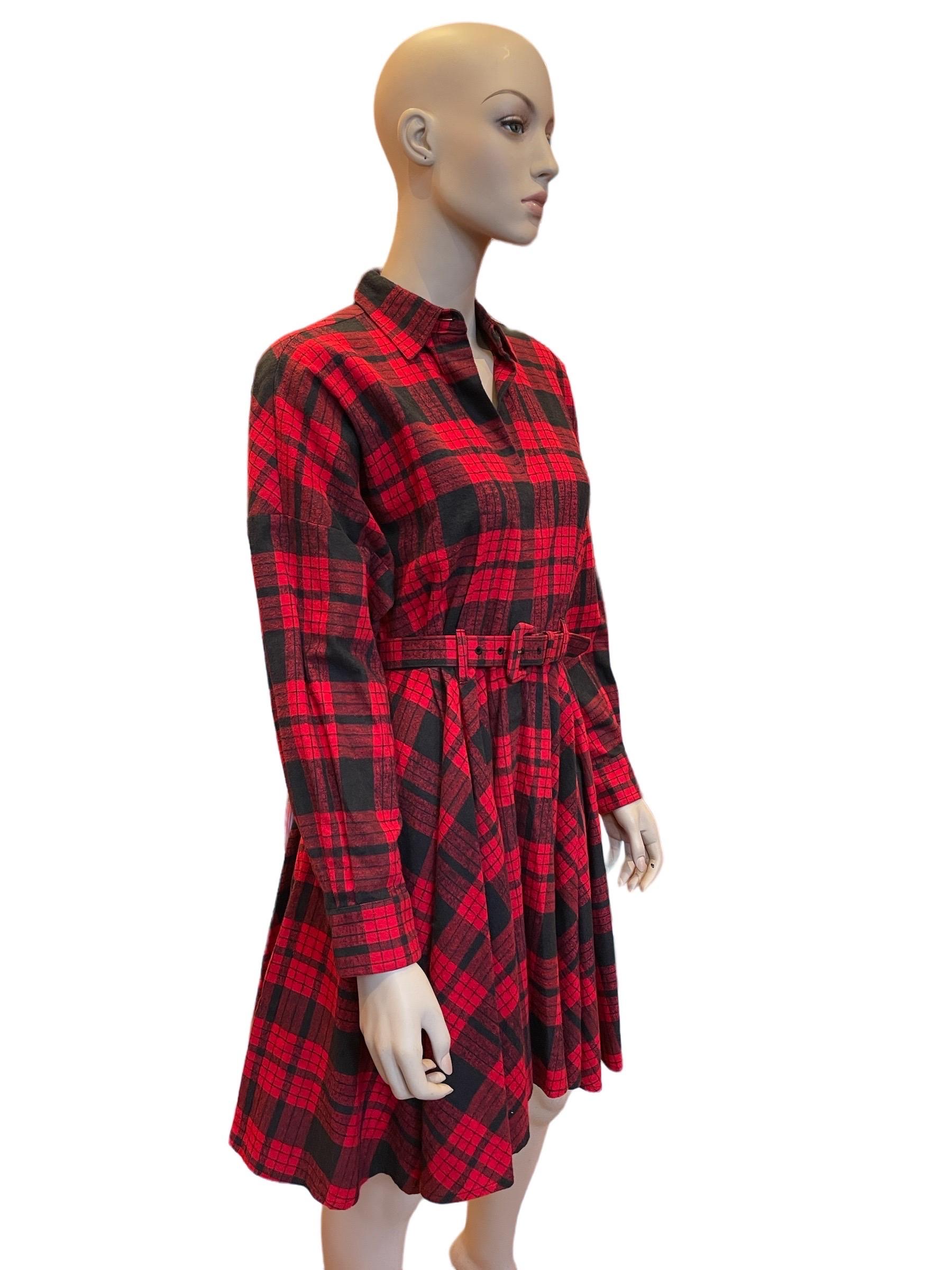 1980s Norma Kamali OMO Red Plaid Flannel Fit and Flare Cotton Belted Dress  In Good Condition For Sale In Greenport, NY
