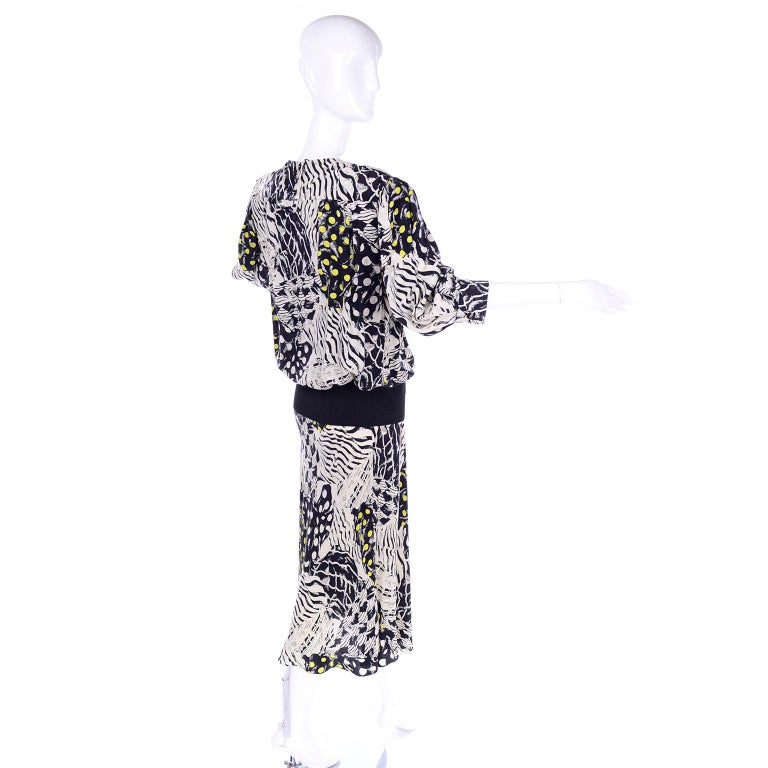 1980s Norma Walters Black & White Abstract Bold Print Silk Dress W/ Yellow Dots For Sale 2